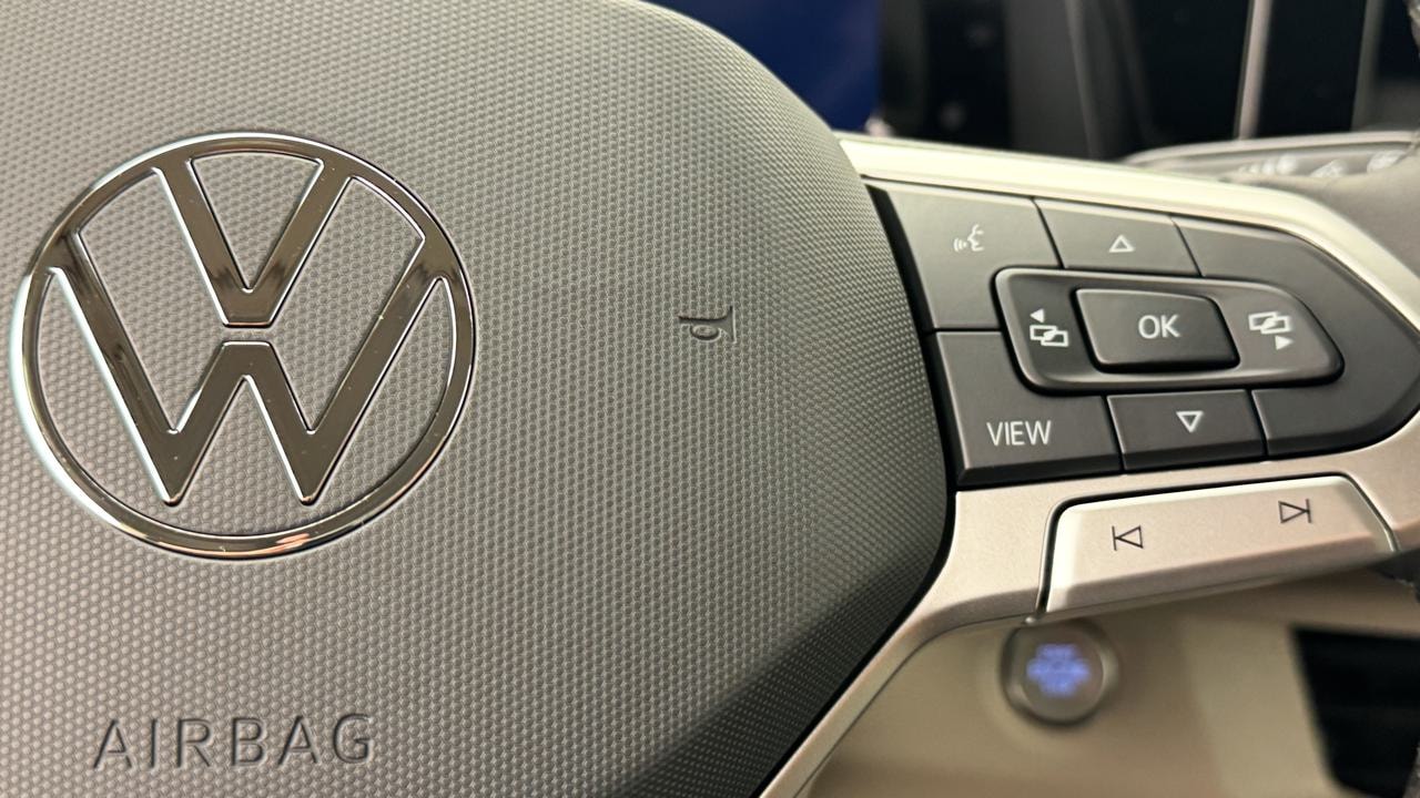 VW Multivan 2.0 TDI Life DSG-image-9