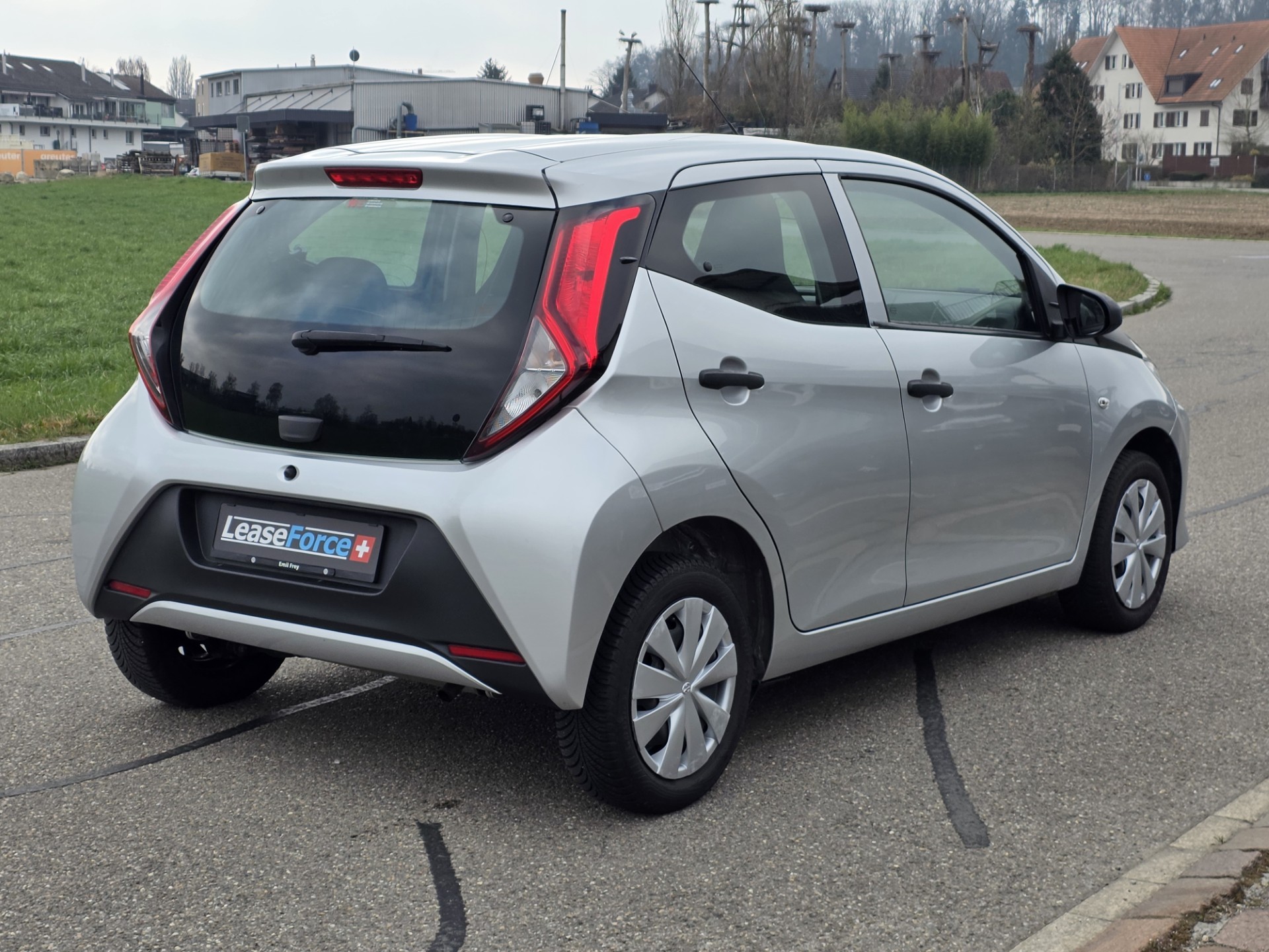 TOYOTA Aygo 1.0 VVT-i x-image-2