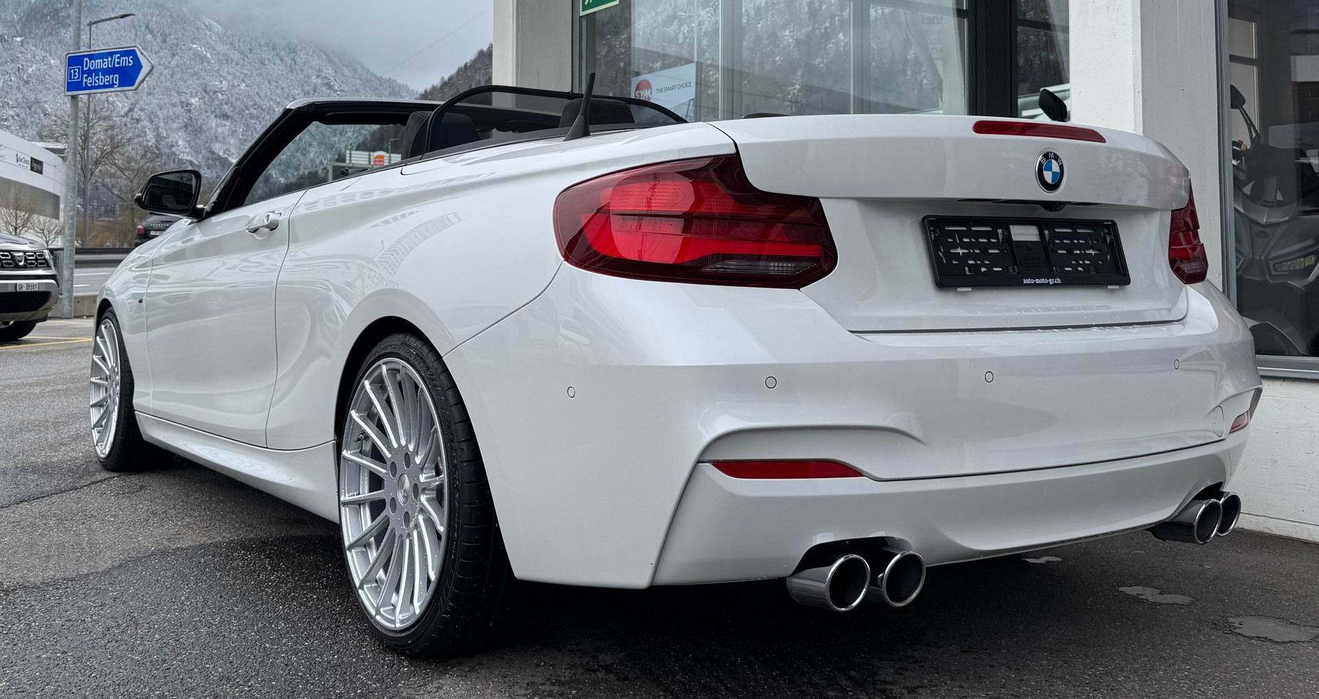 BMW M240i xDrive Steptronic-image-4