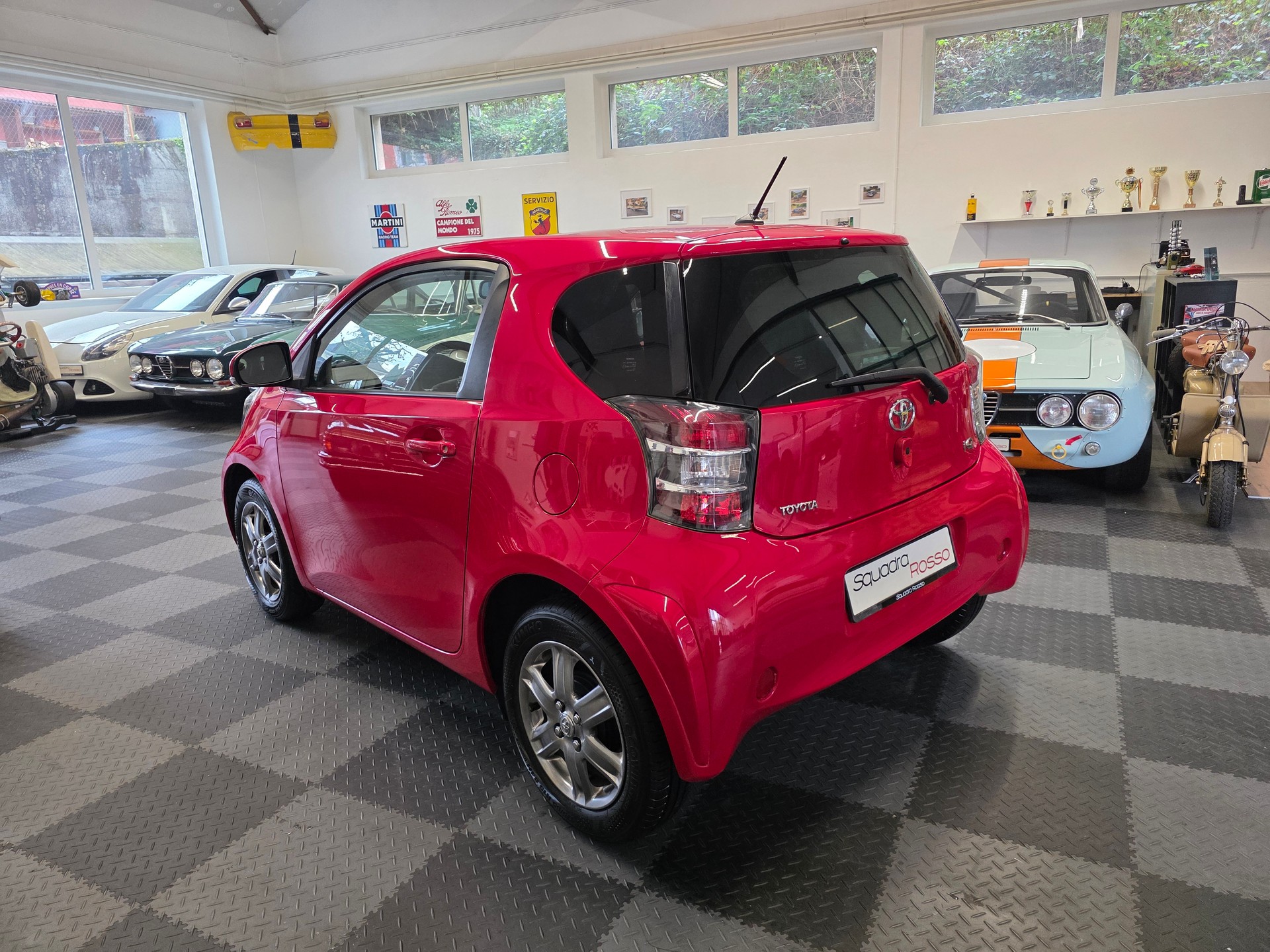 TOYOTA iQ 1.0 VVT-i Linea Terra-image-5