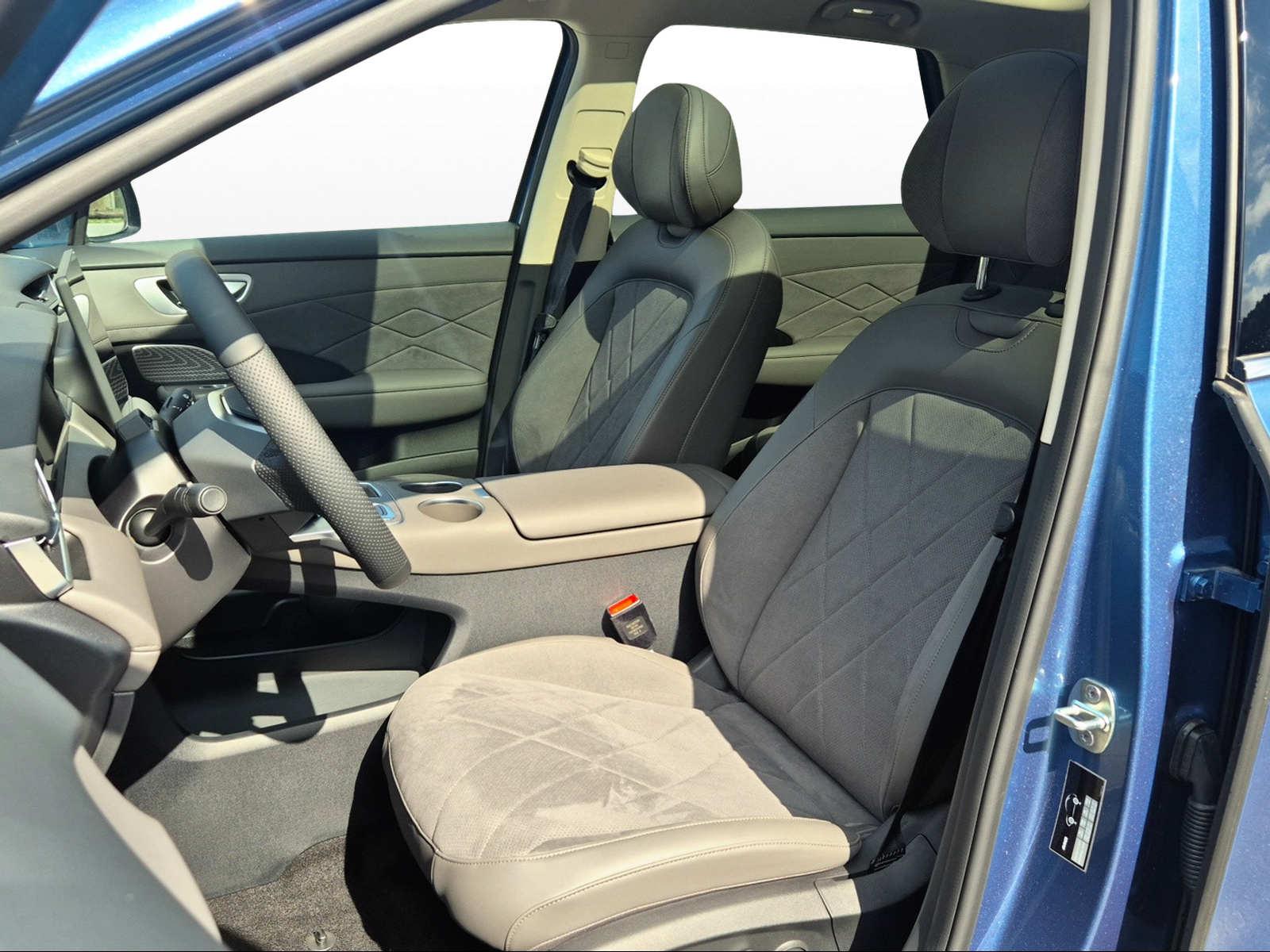 MG S6 EV 77 kWh Luxury 4WD-image-8