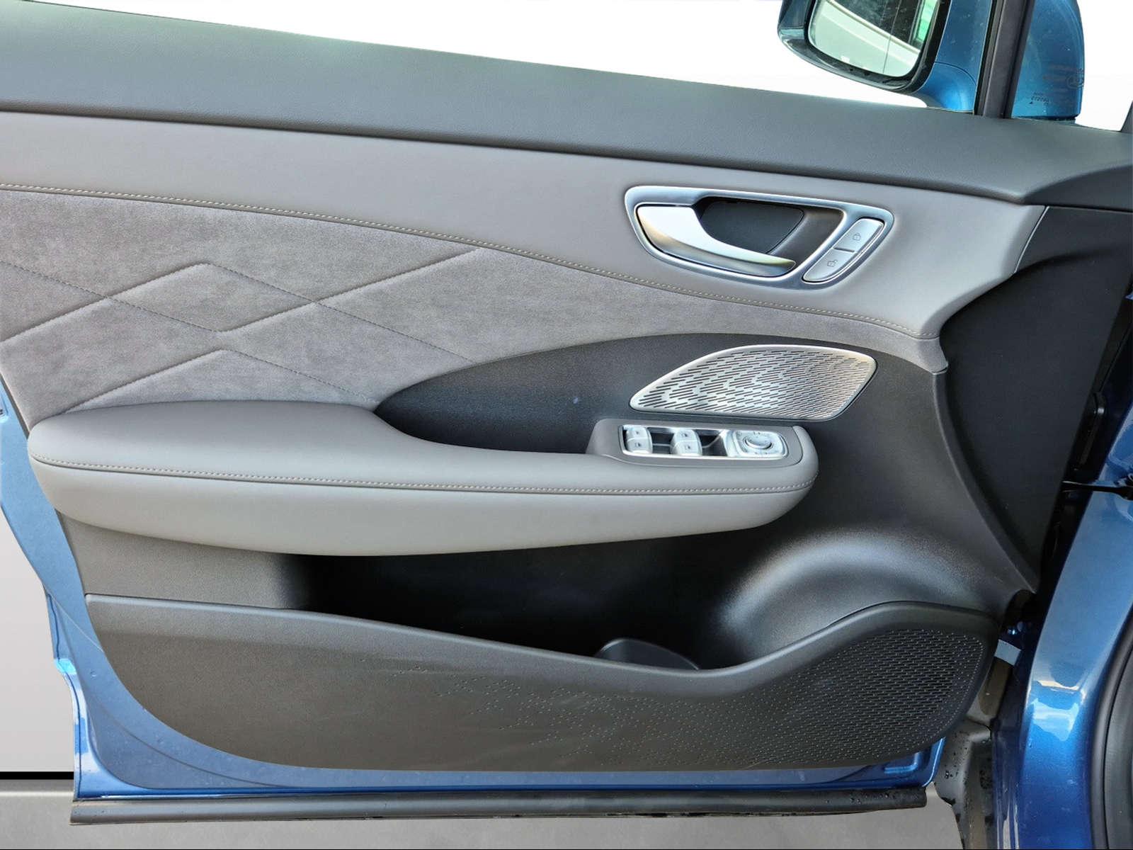 MG S6 EV 77 kWh Luxury 4WD-image-6