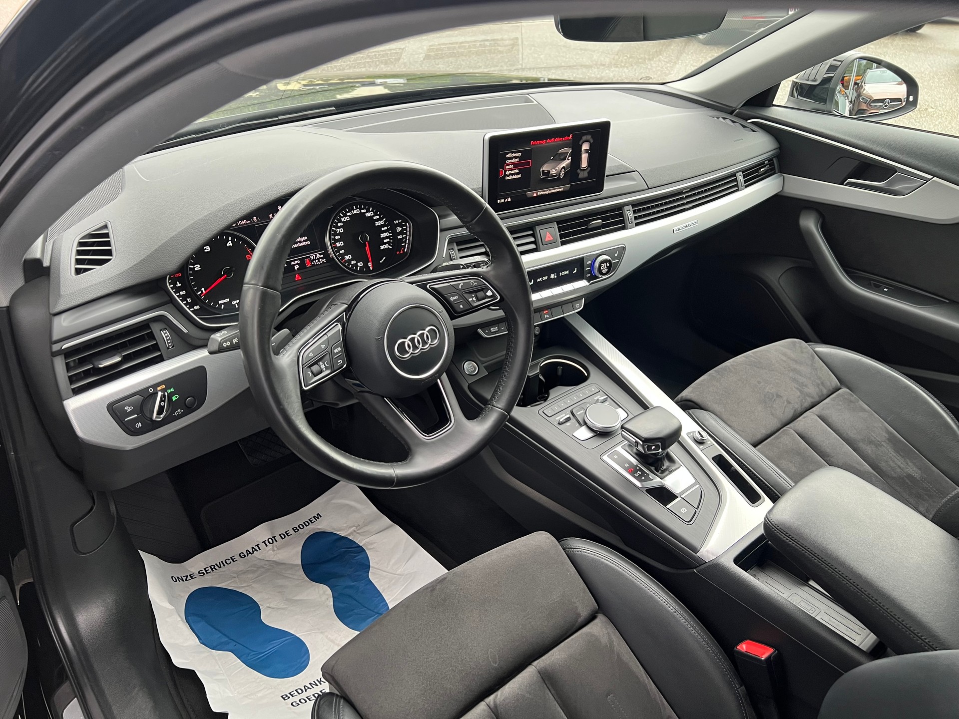 AUDI A4 Avant 2.0 TDI 190 Sport quattro S-Tronic-image-8