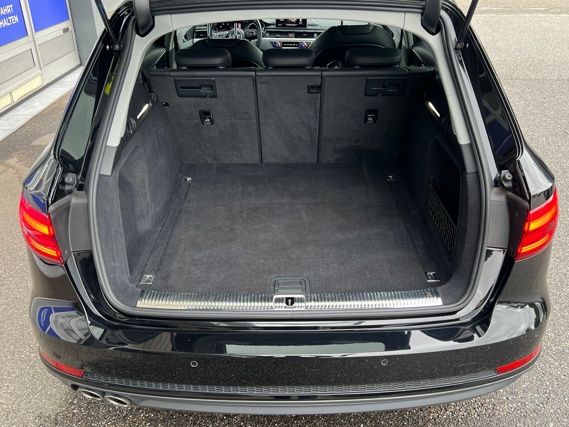 AUDI A4 Avant 2.0 TDI 190 Sport quattro S-Tronic-image-14