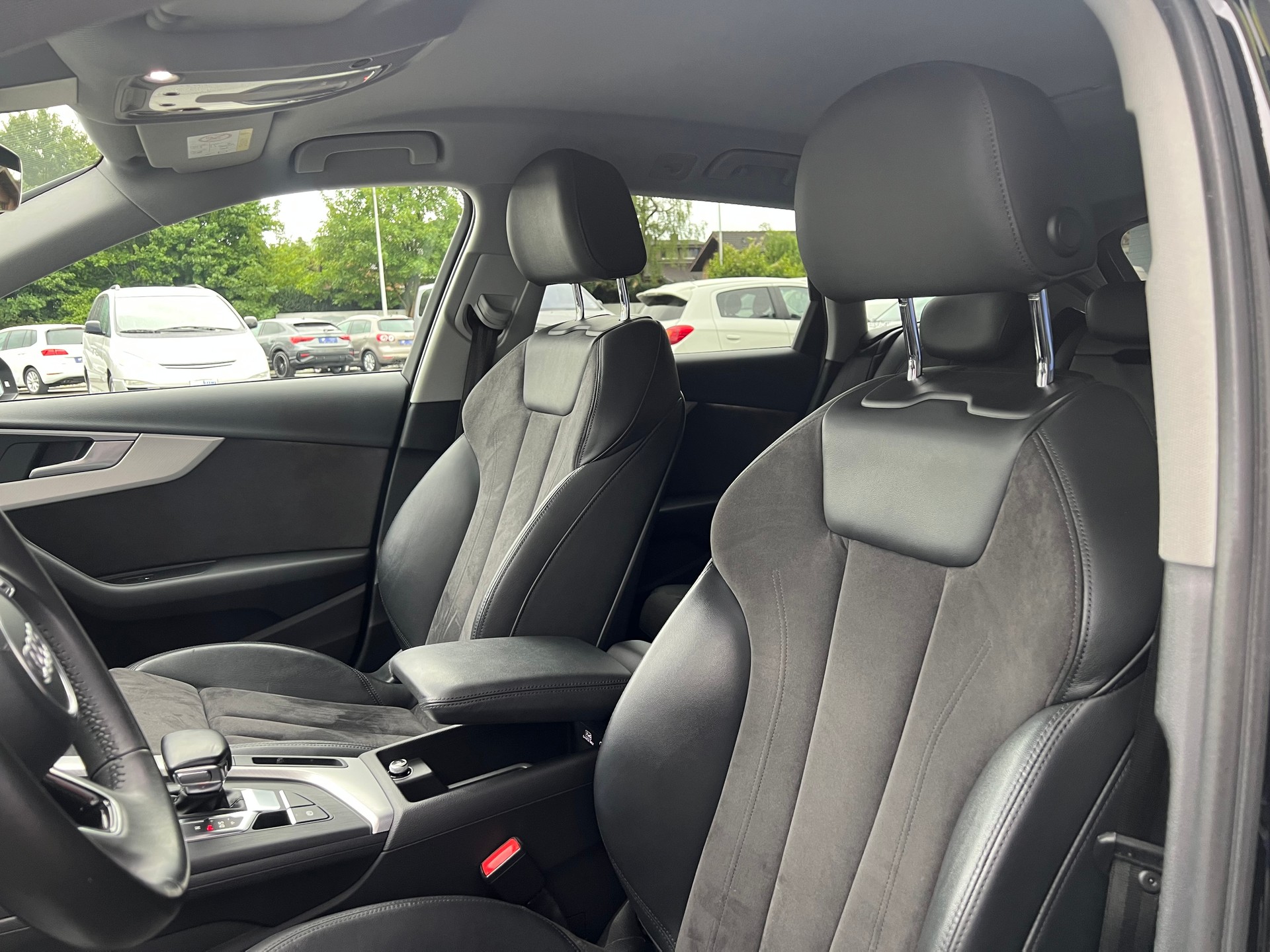 AUDI A4 Avant 2.0 TDI 190 Sport quattro S-Tronic-image-9