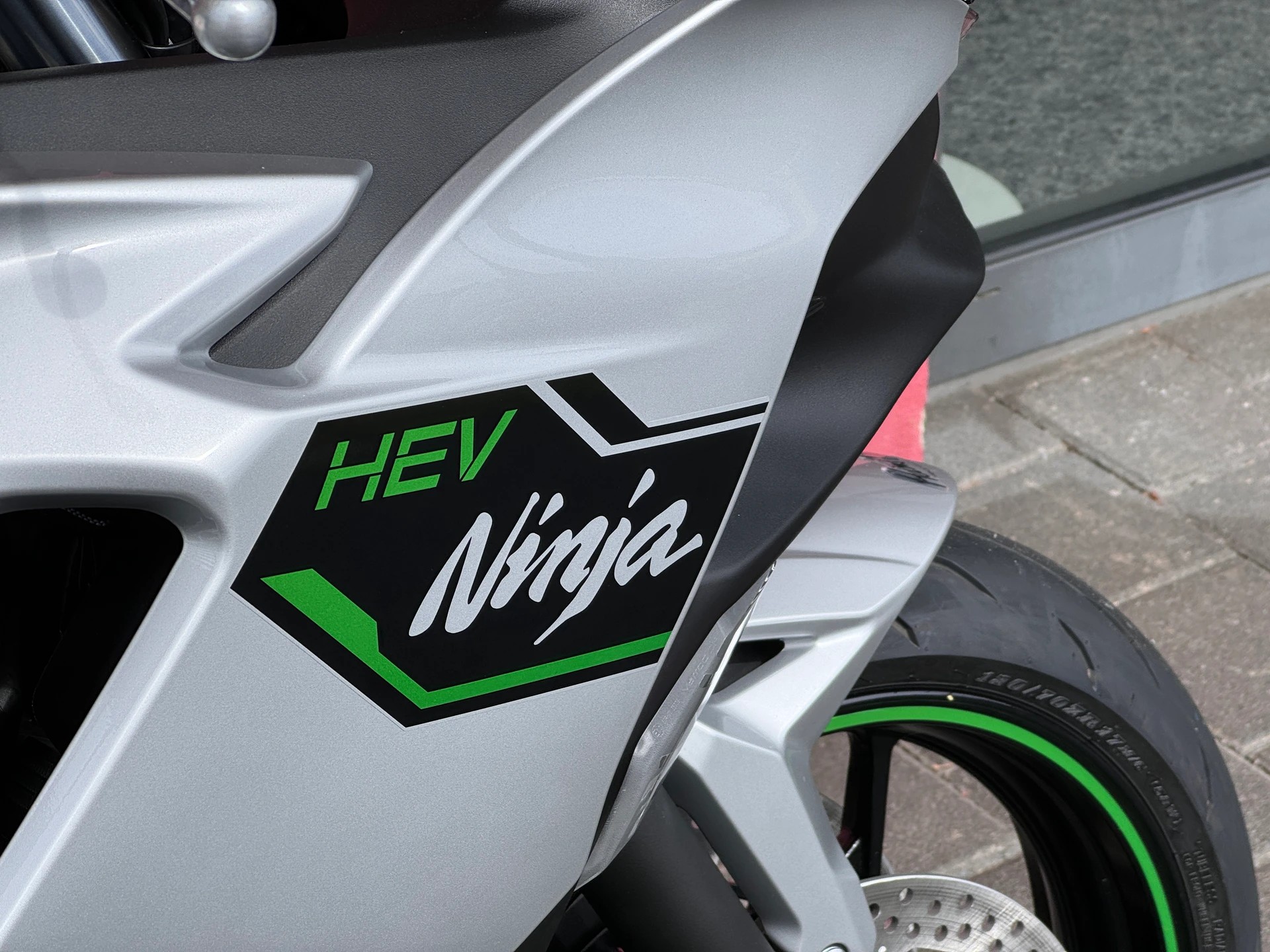 KAWASAKI NINJA 7 HYBRID-image-6