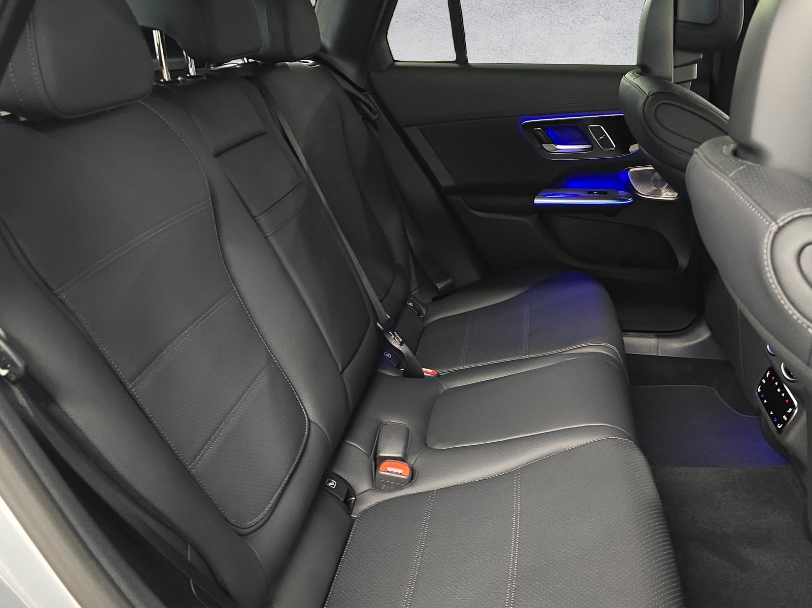 MERCEDES-BENZ GLC 400 e AMG Line 4Matic EQ Star-image-13