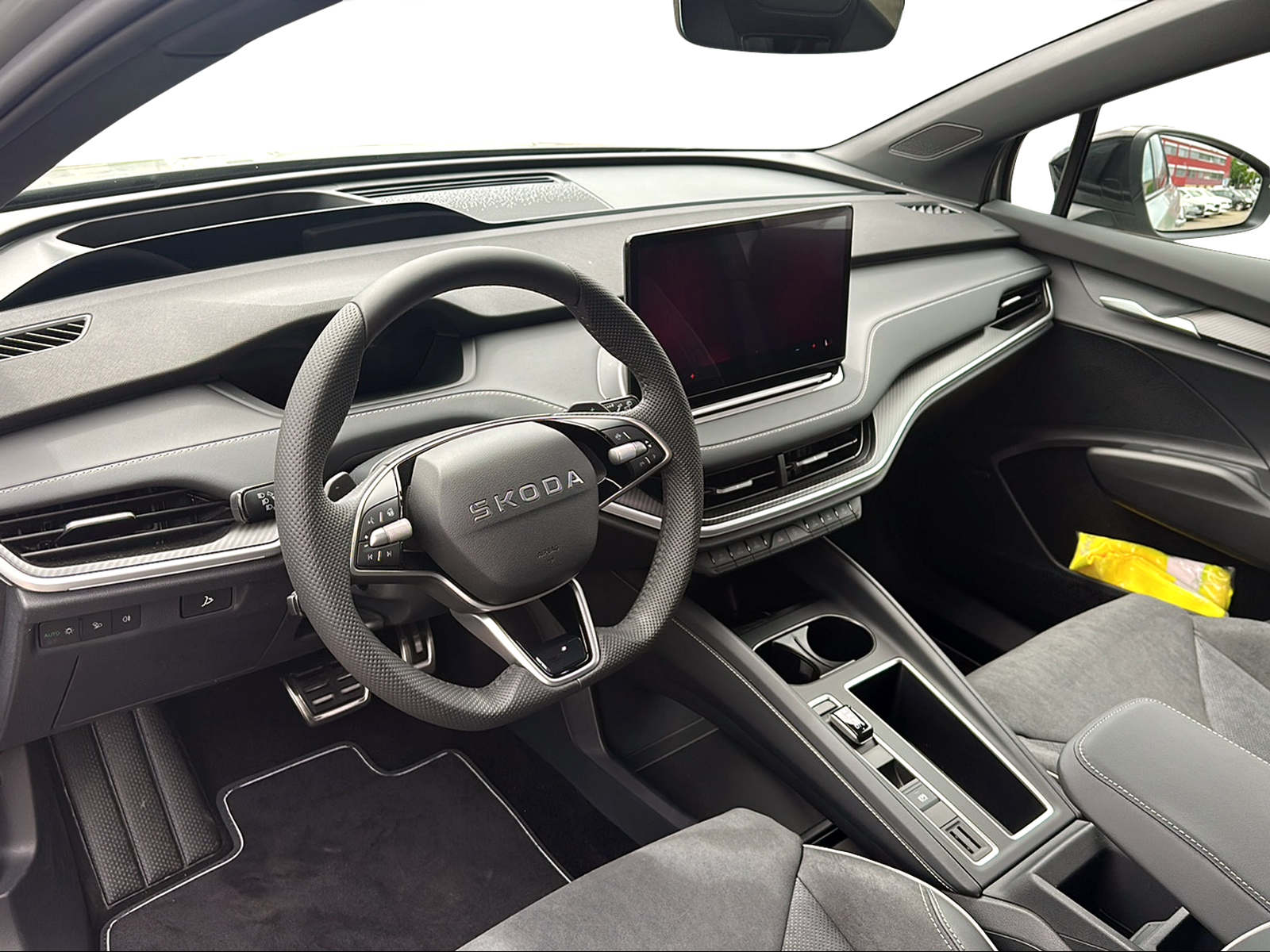SKODA Elroq 85x Sportline 4x4-image-4