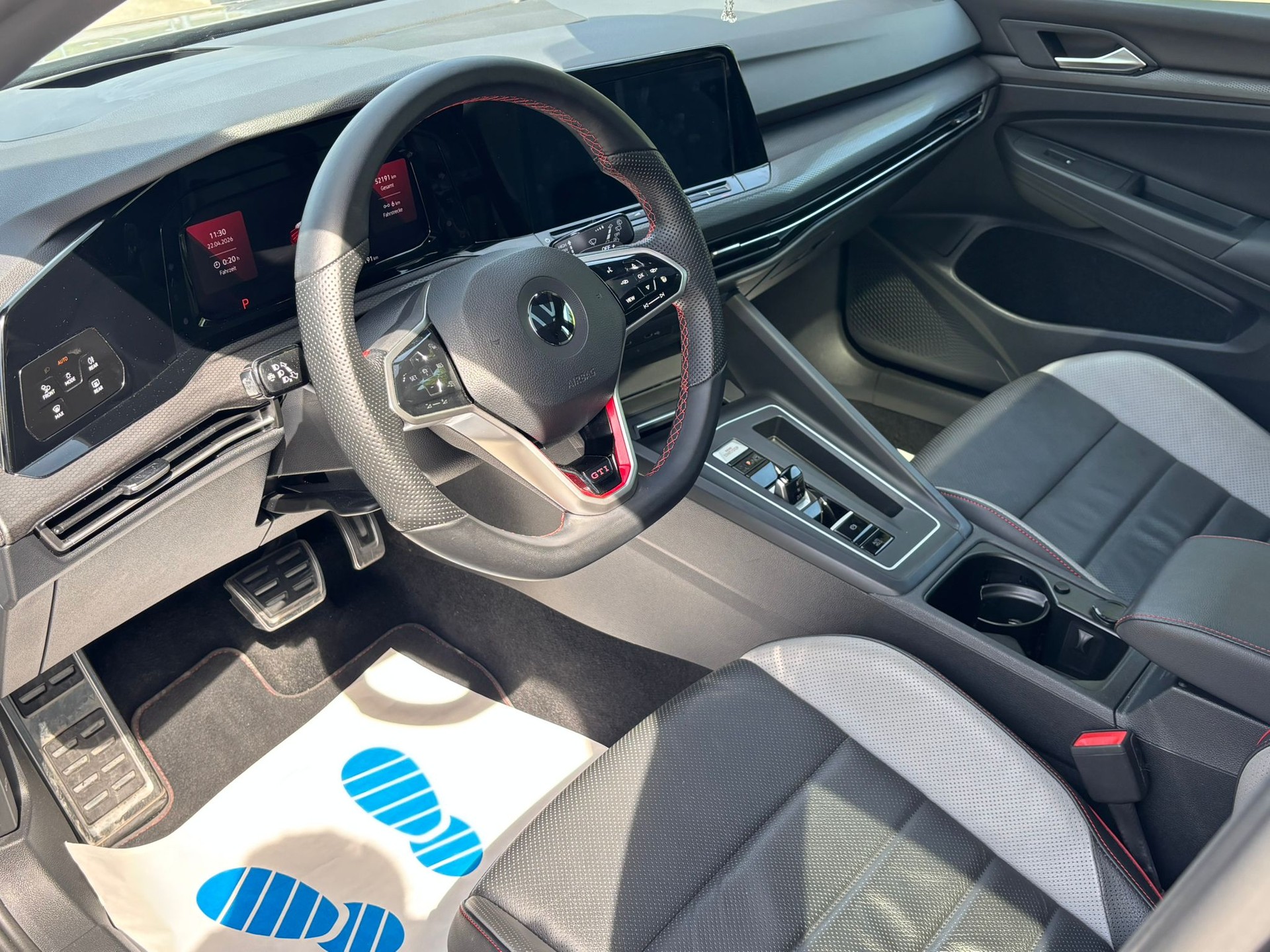 VW Golf 2.0 TSI GTI Clubsport DSG-image-8