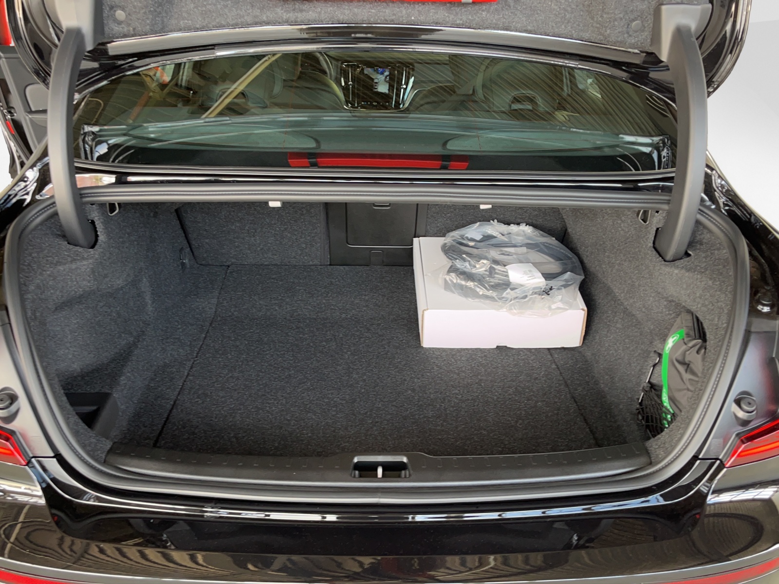 VOLVO S60 2.0 T8 TE Polestar eAWD-image-17