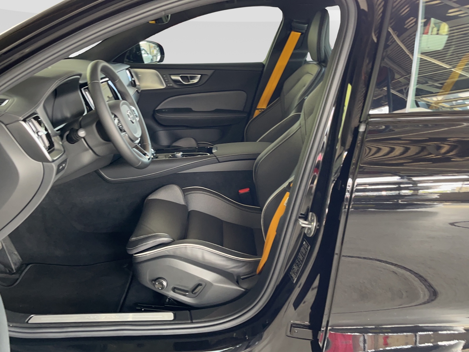 VOLVO S60 2.0 T8 TE Polestar eAWD-image-8