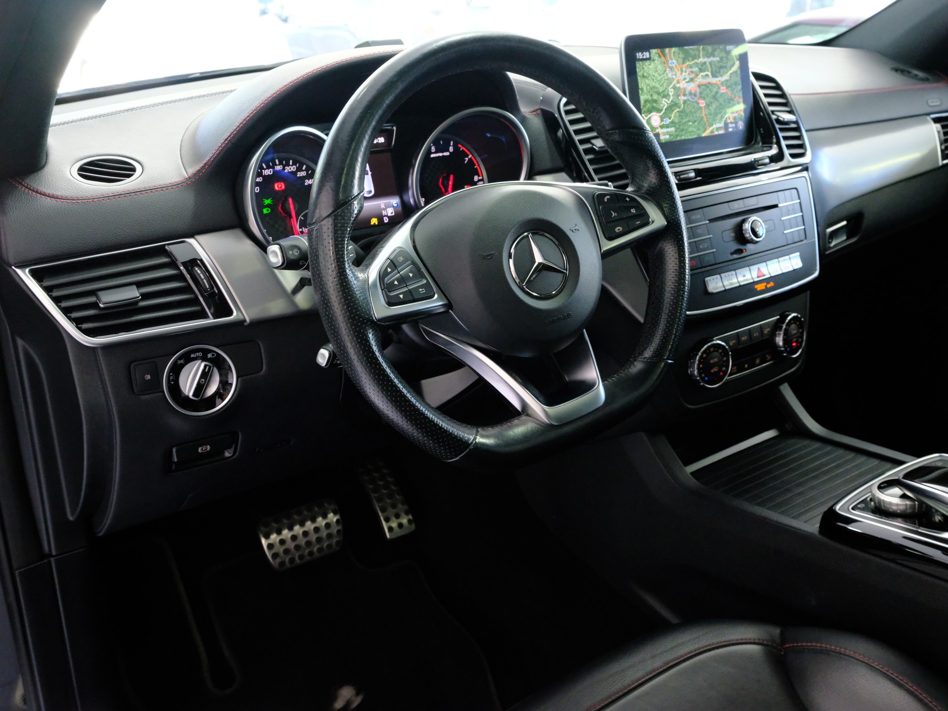 MERCEDES-BENZ GLE Coupé 43 AMG 4Matic 9G-Tronic-image-8