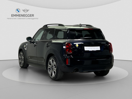MINI Countryman CooperSE ALL4-image-2