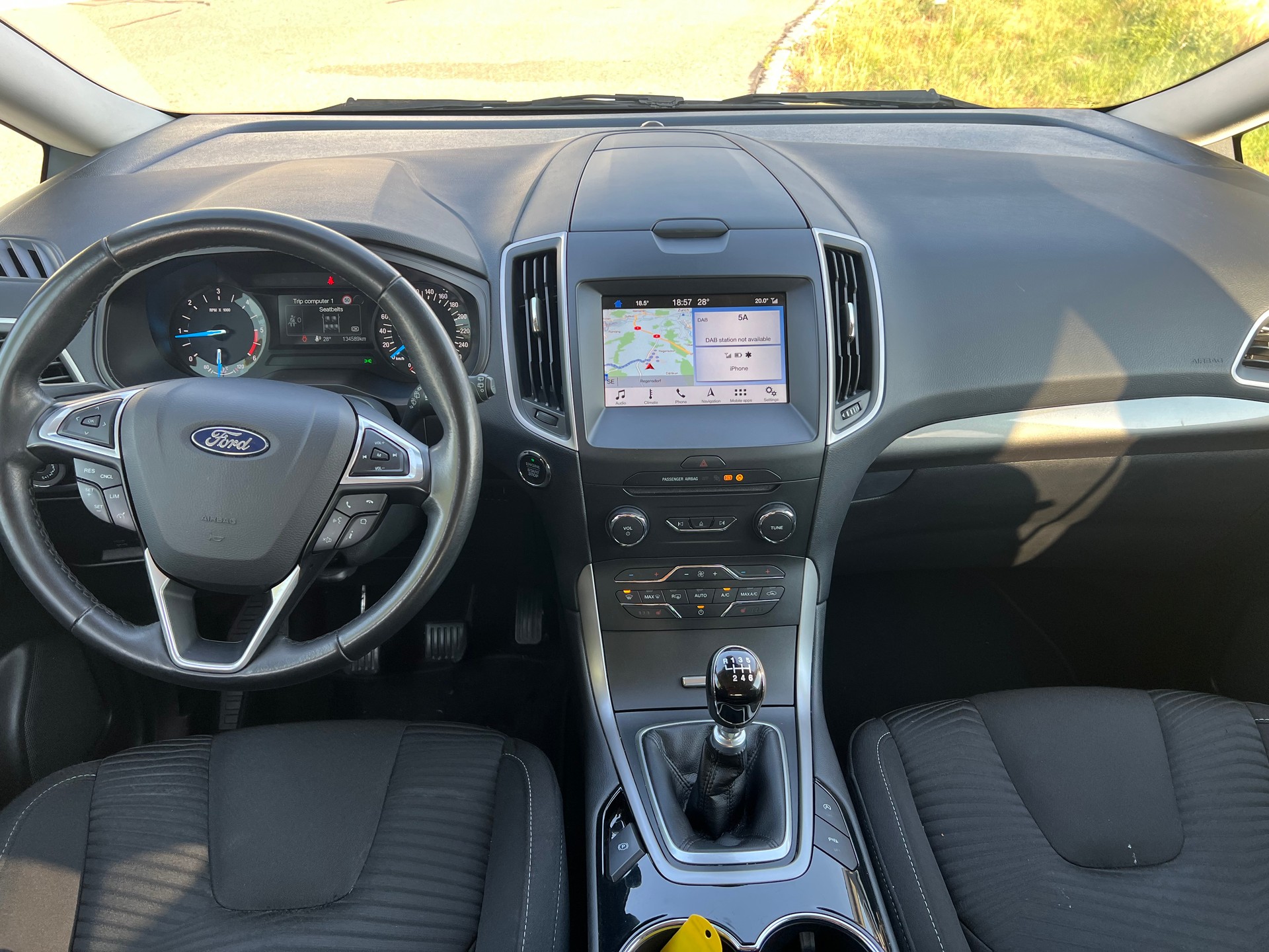FORD S-Max 2.0TDCi Business AWD-image-16