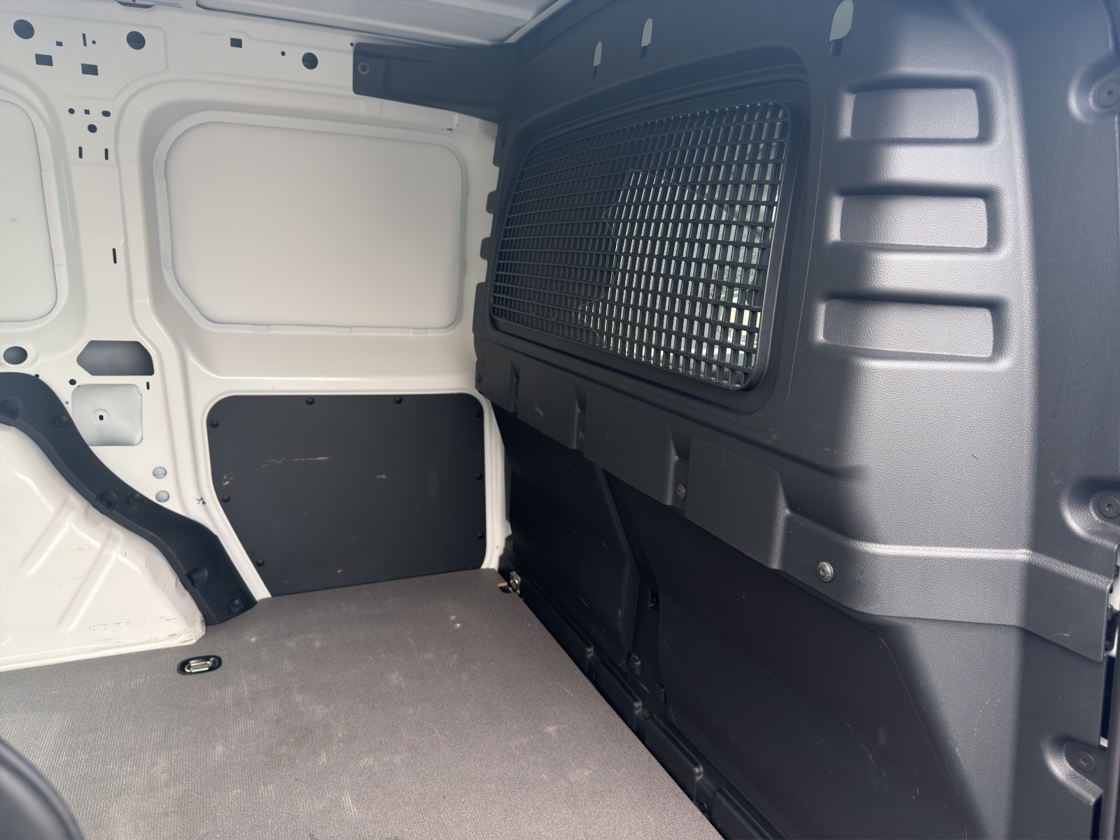 VW Caddy Cargo 2.0TDI 4Motion-image-11