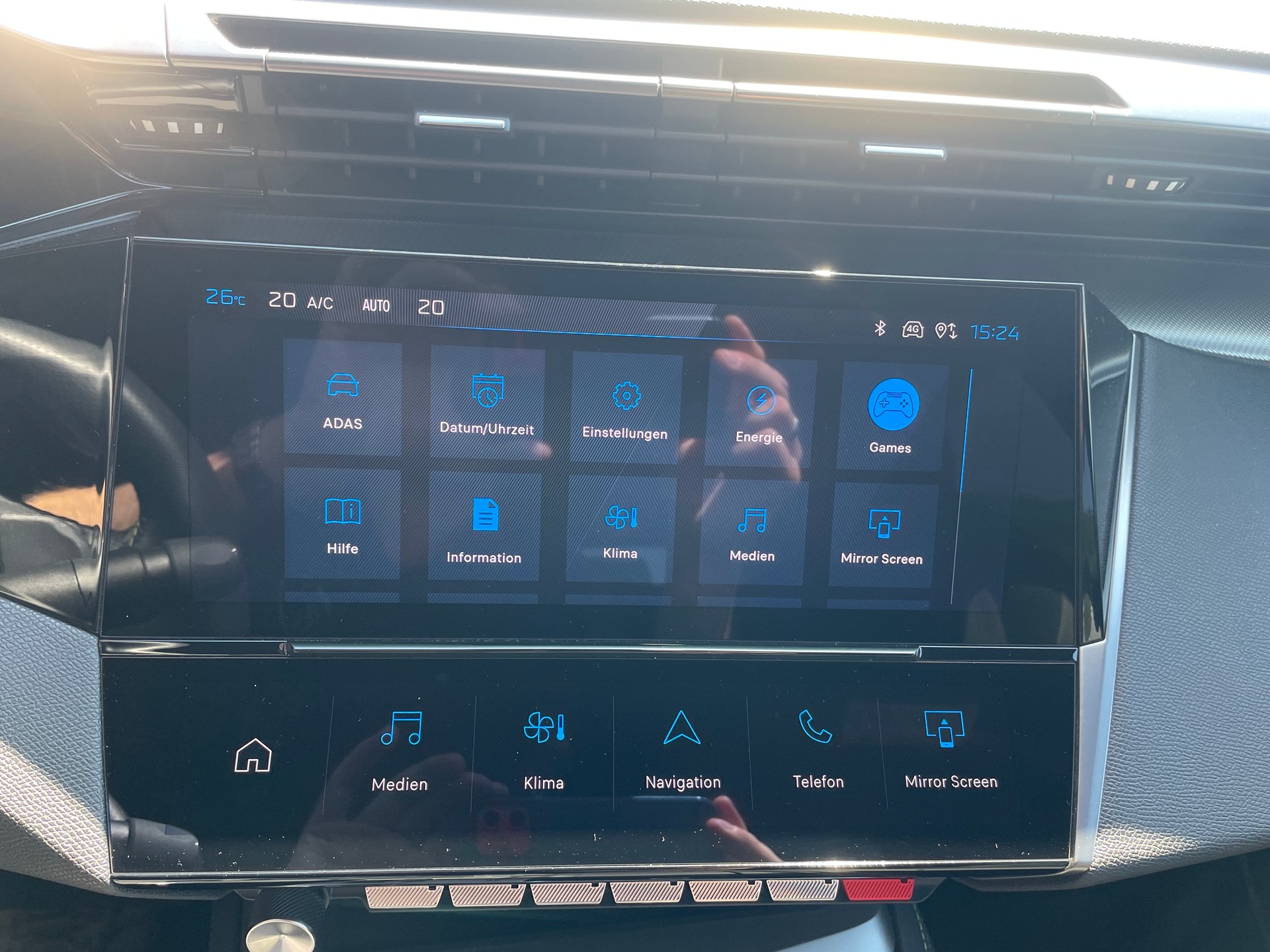 PEUGEOT 308 SW 1.6 PHEV 225 GT-image-21