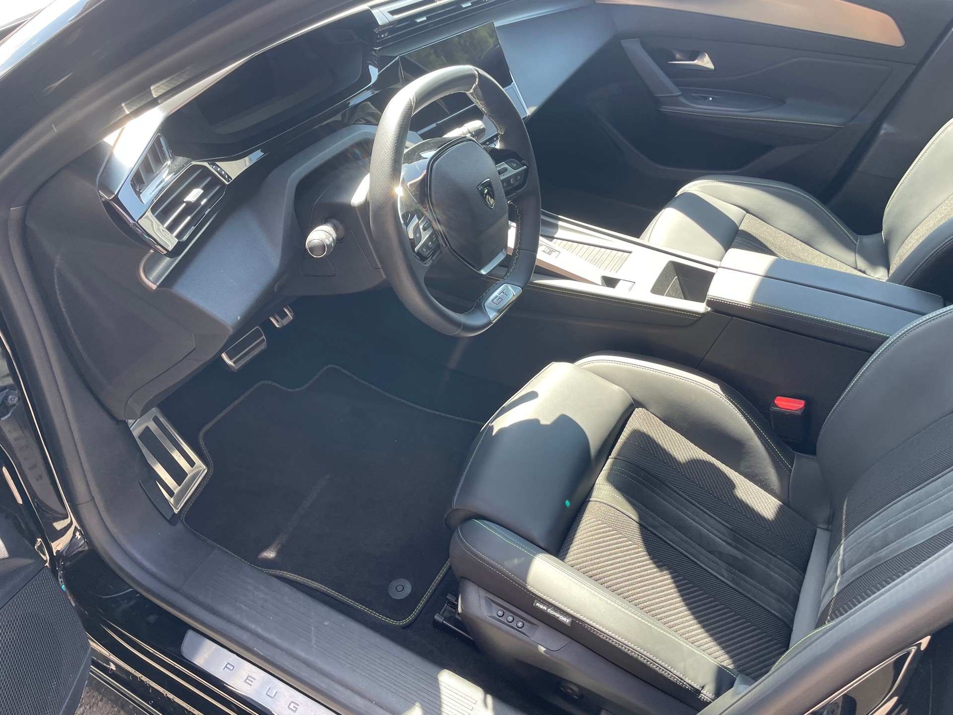 PEUGEOT 308 SW 1.6 PHEV 225 GT-image-14