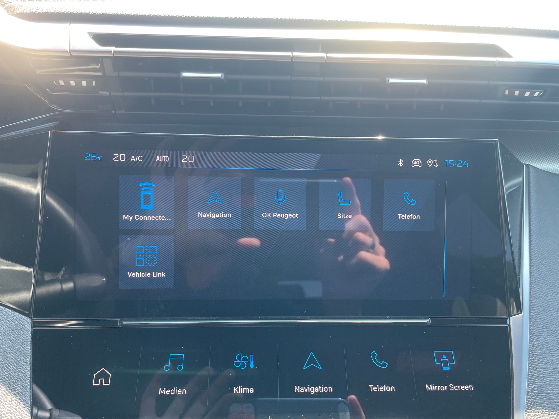 PEUGEOT 308 SW 1.6 PHEV 225 GT-image-22