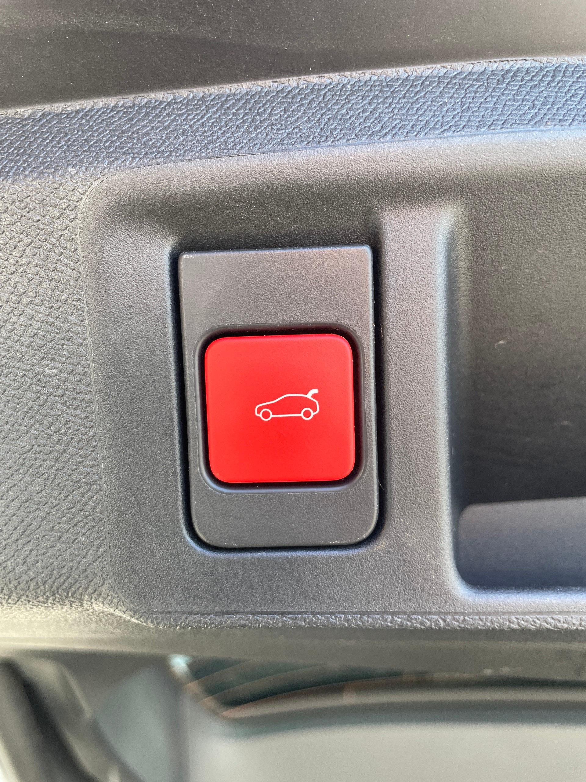 PEUGEOT 308 SW 1.6 PHEV 225 GT-image-6