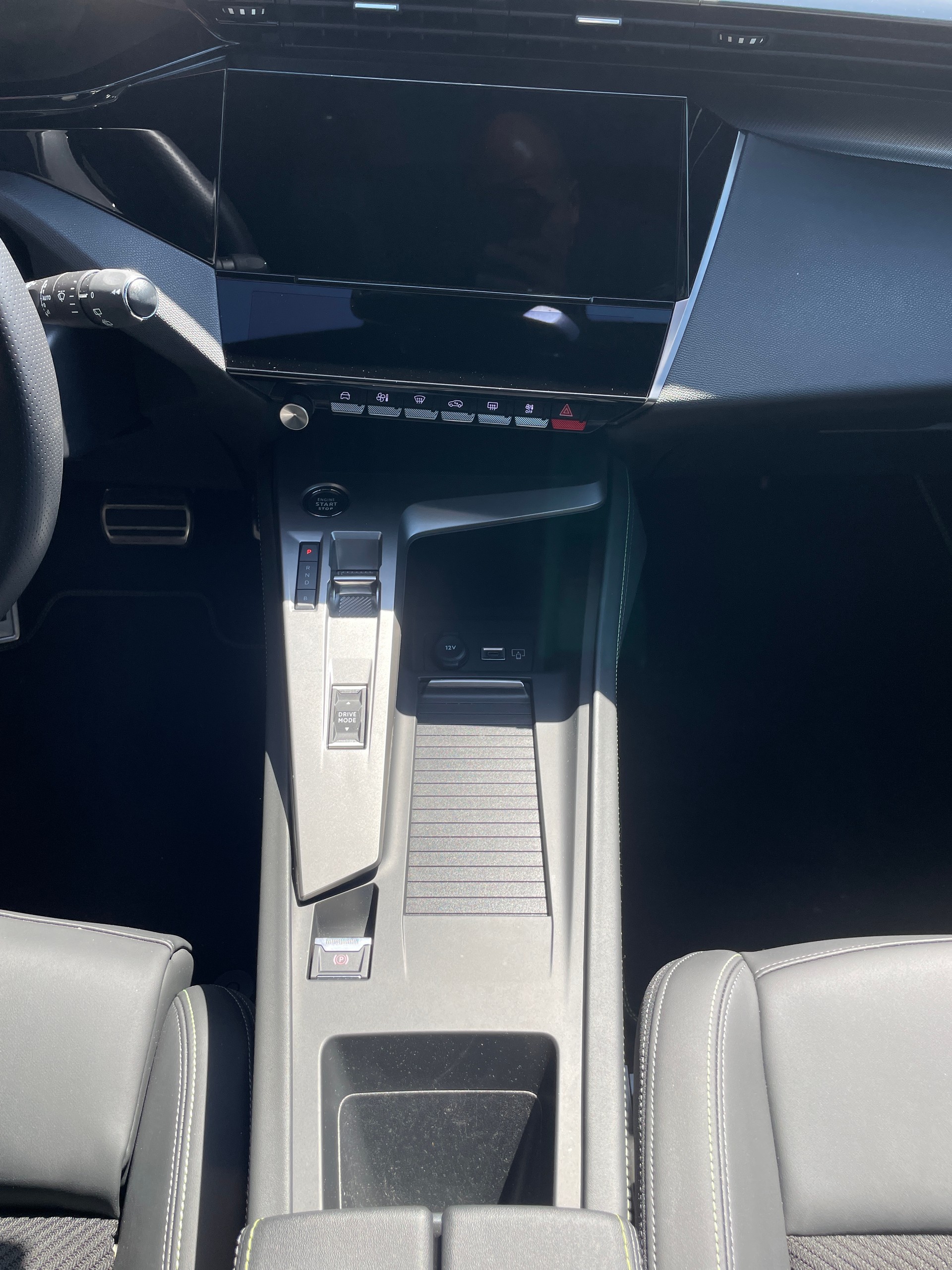 PEUGEOT 308 SW 1.6 PHEV 225 GT-image-11