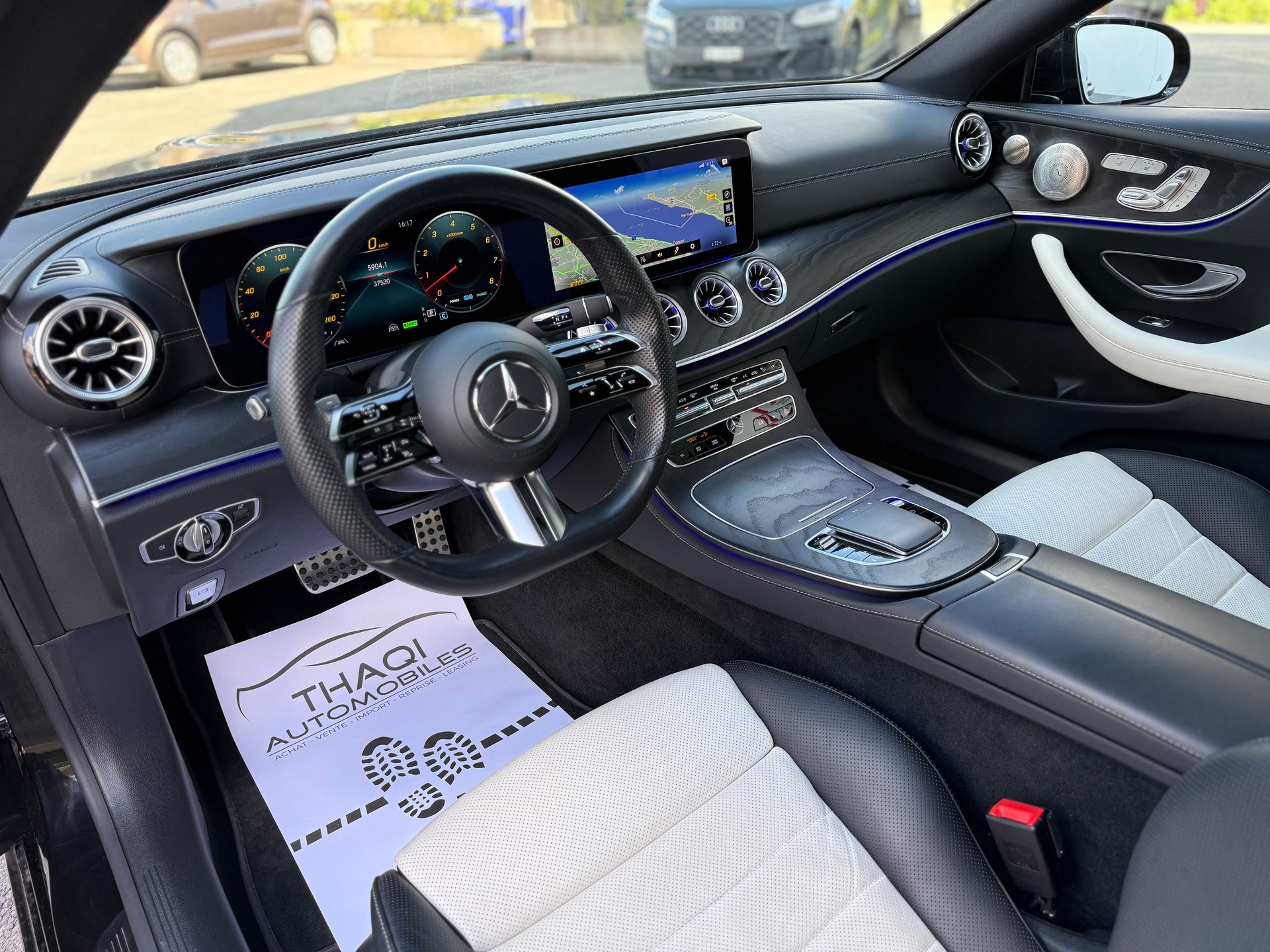 MERCEDES-BENZ E 450 Coupé 4Matic AMG Line 9G-Tronic-image-16