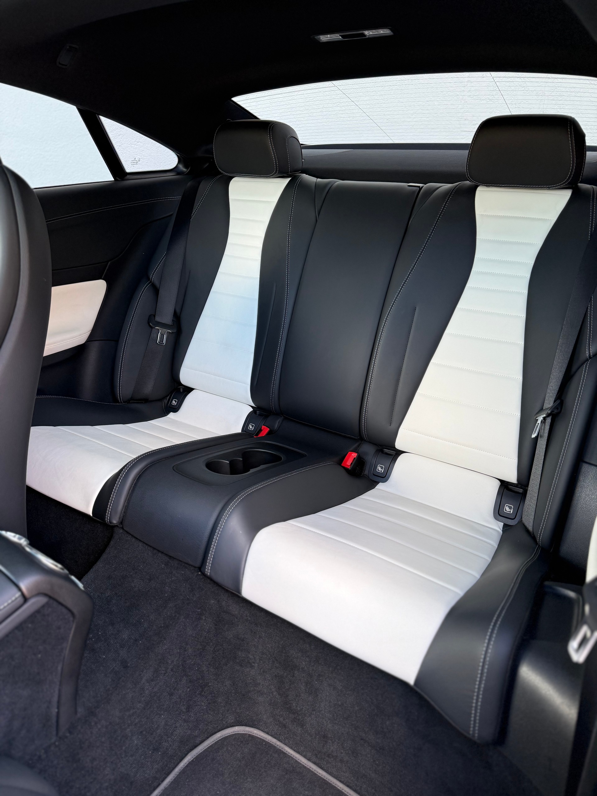 MERCEDES-BENZ E 450 Coupé 4Matic AMG Line 9G-Tronic-image-20