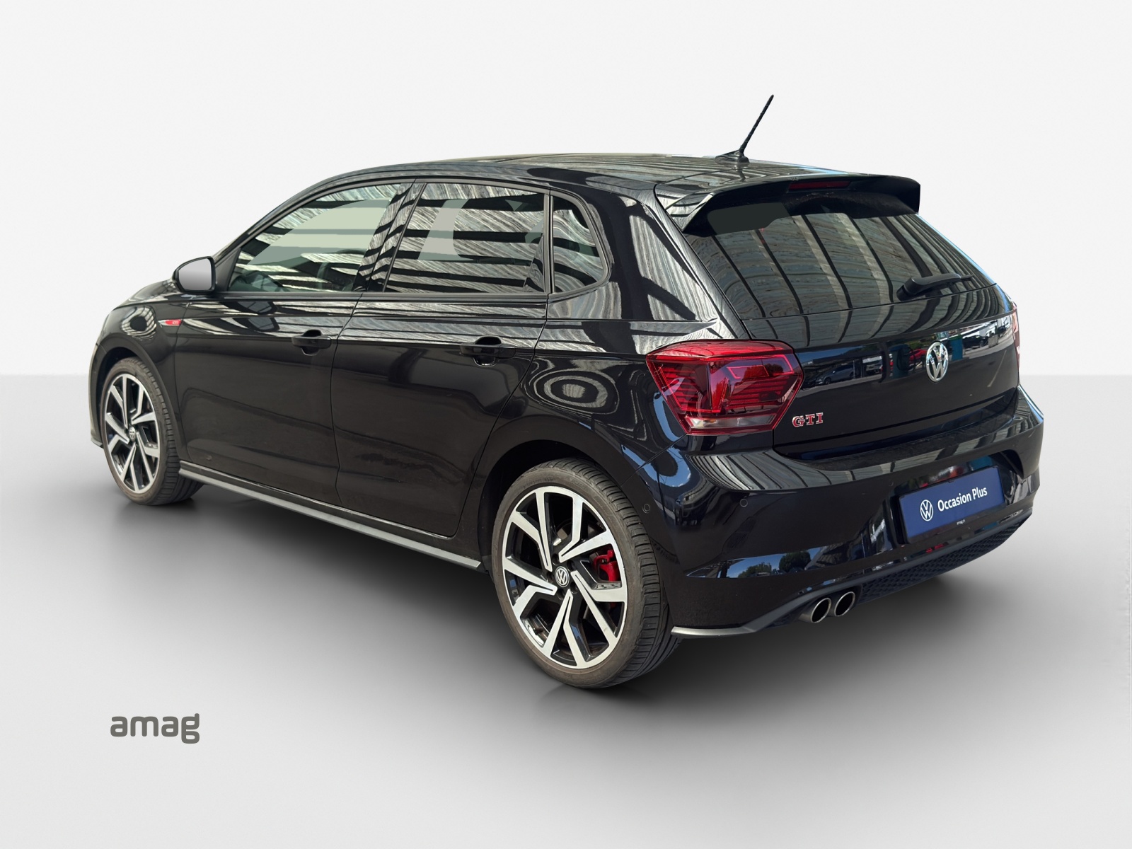 VW Polo 2.0 TSI GTI DSG-image-2