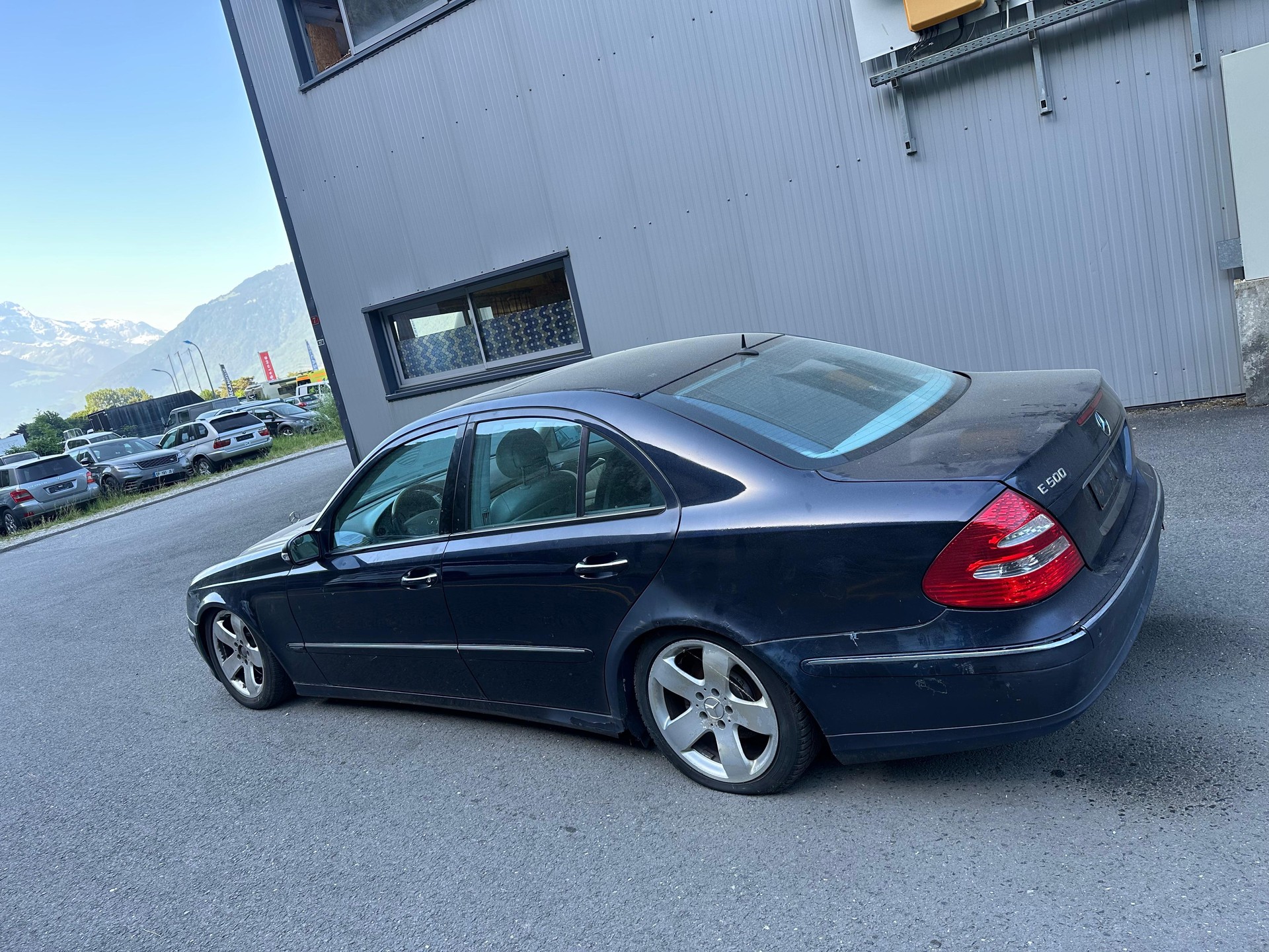 MERCEDES-BENZ E 500 Avantgarde Automatic-image-5