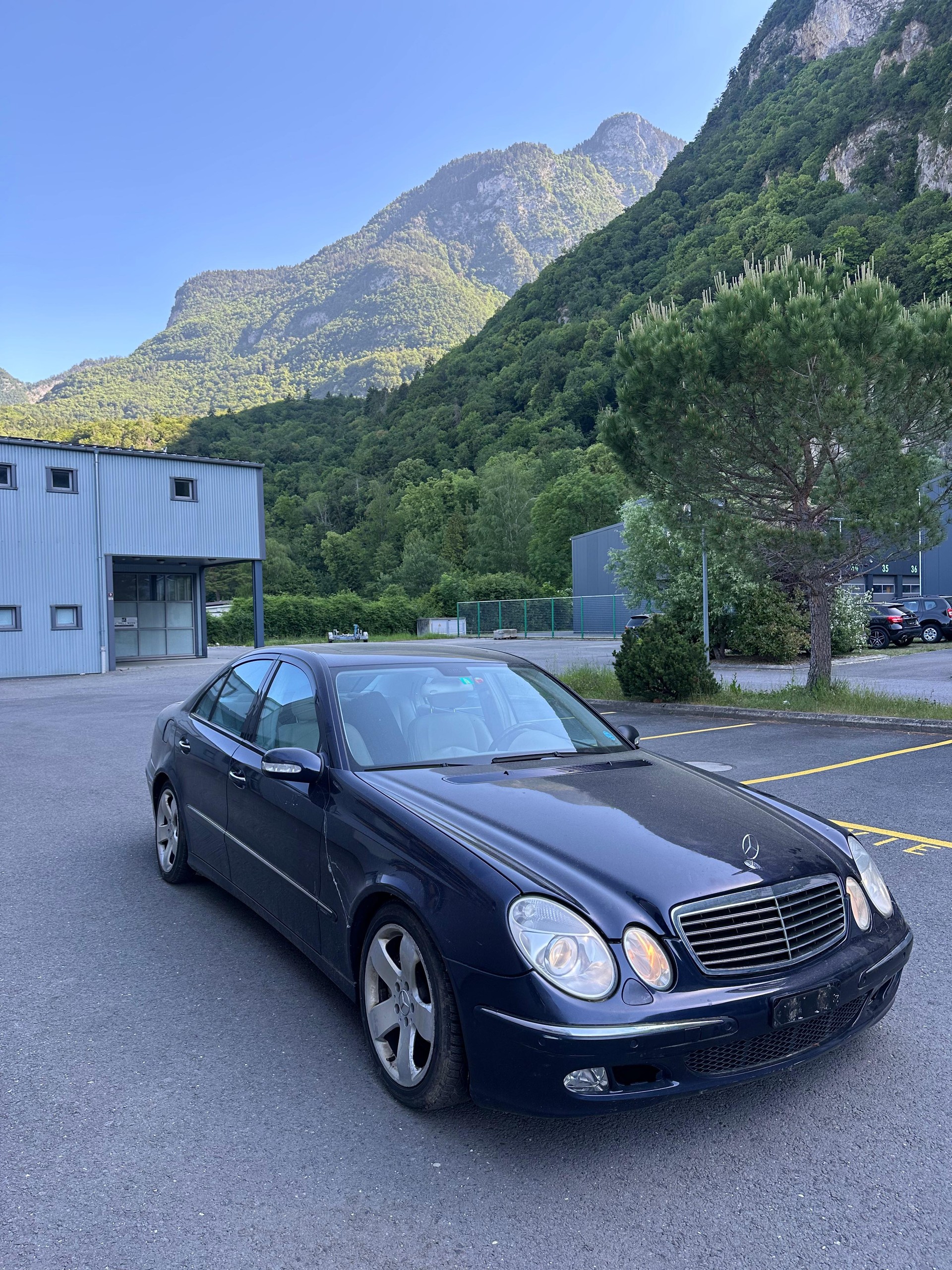 MERCEDES-BENZ E 500 Avantgarde Automatic-image-0