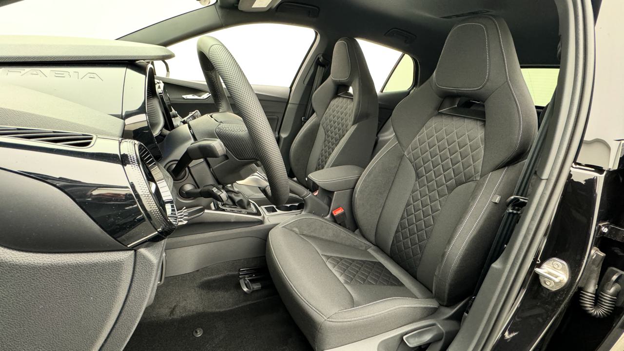 SKODA Fabia 1.5 TSI Monte Carlo DSG-image-4