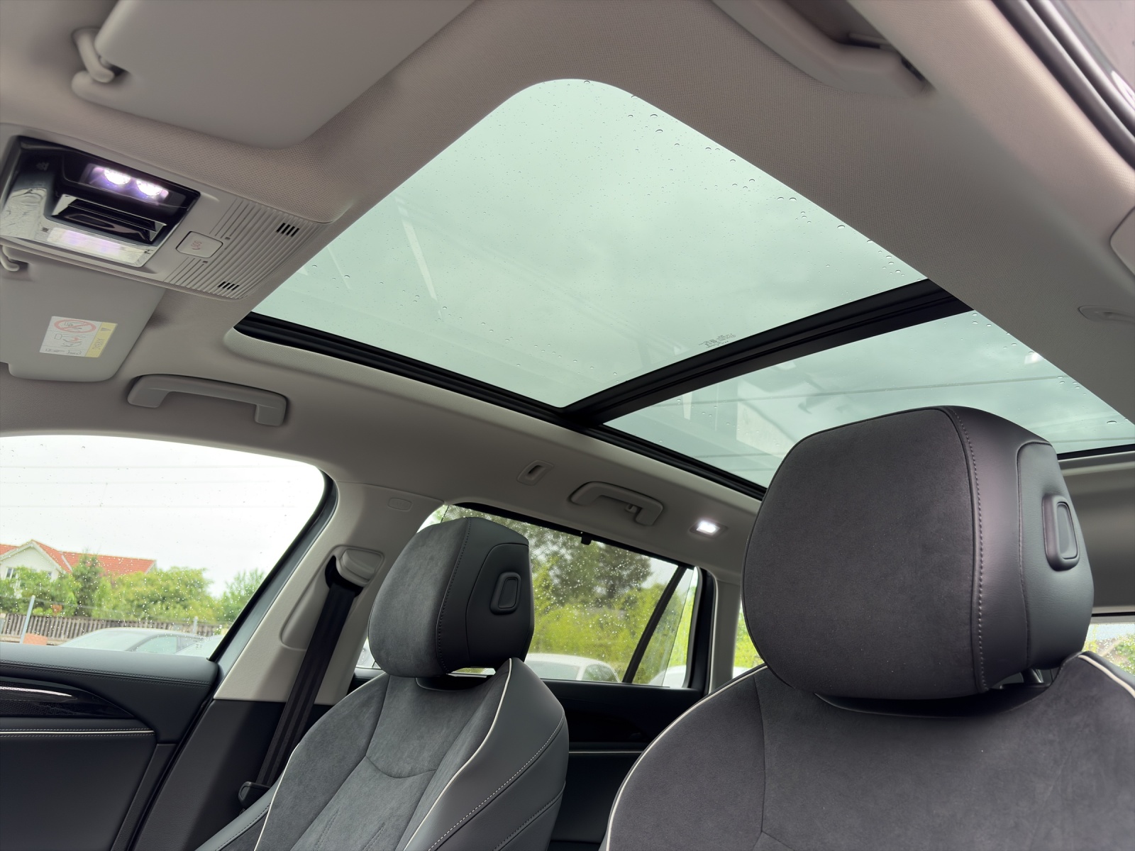 VW Passat Variant 1.5 TSI evo2 Plug-In- Hybrid Business DSG-image-15