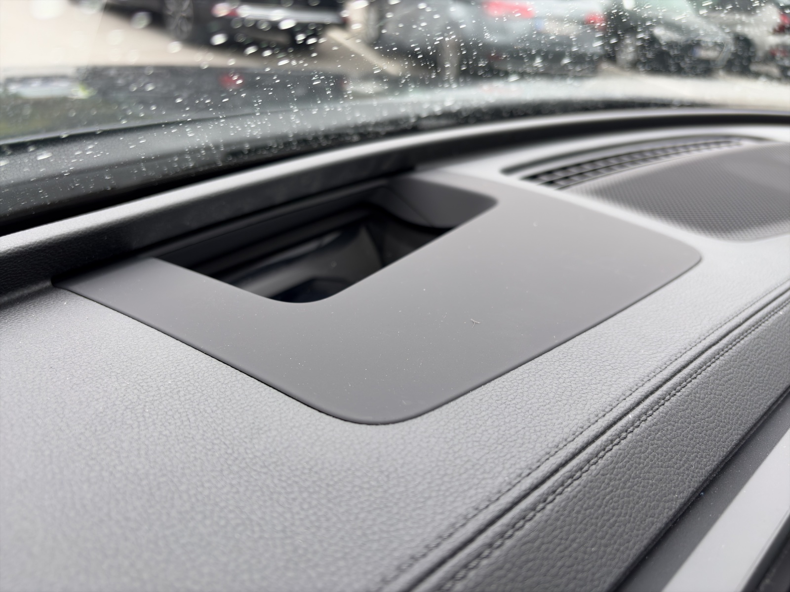 VW Passat Variant 1.5 TSI evo2 Plug-In- Hybrid Business DSG-image-17