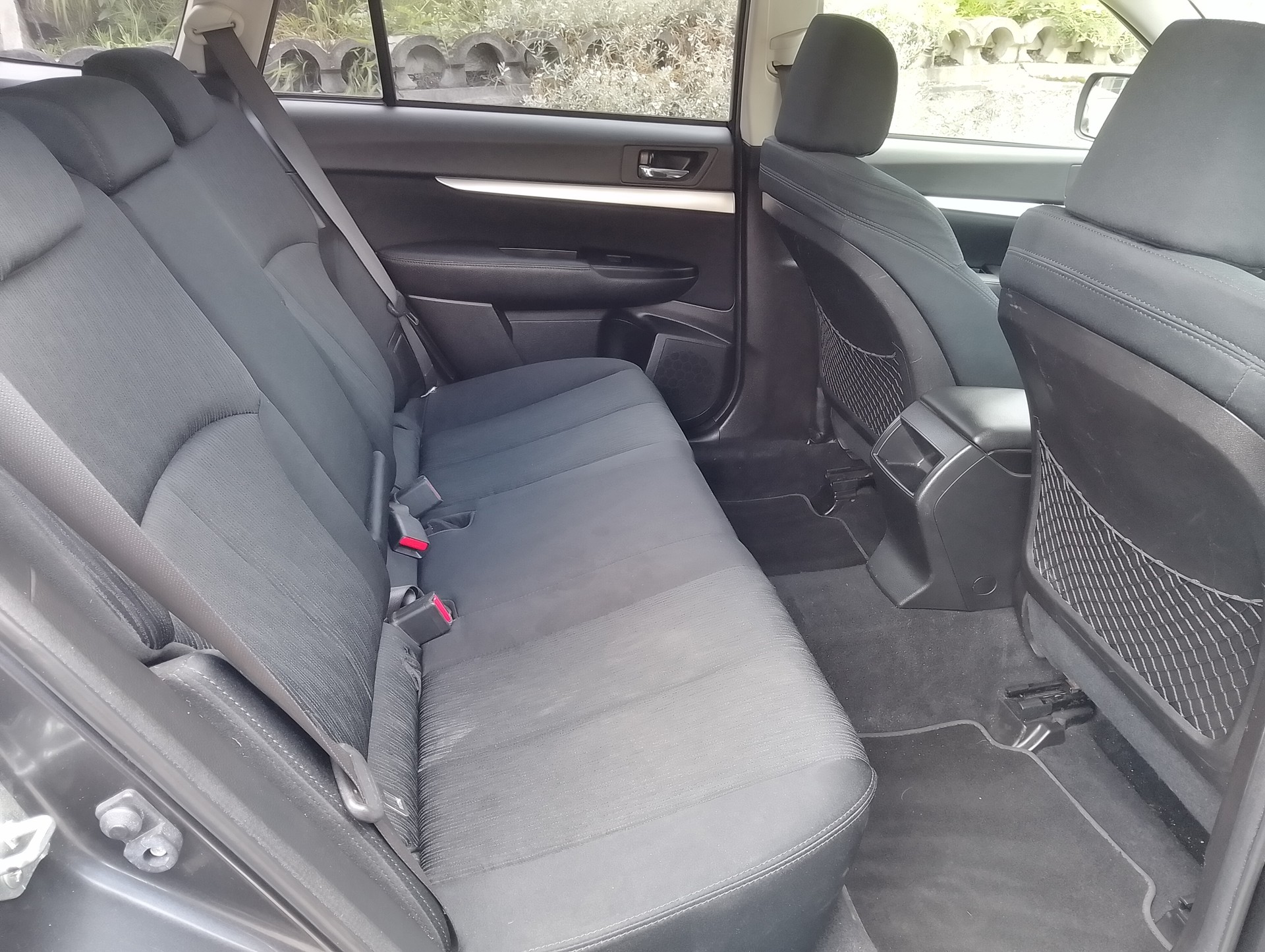 SUBARU Legacy 2.0i Swiss AWD-image-15