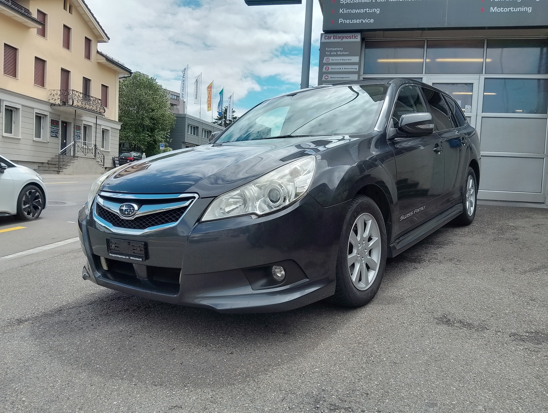 SUBARU Legacy 2.0i Swiss AWD-image-2
