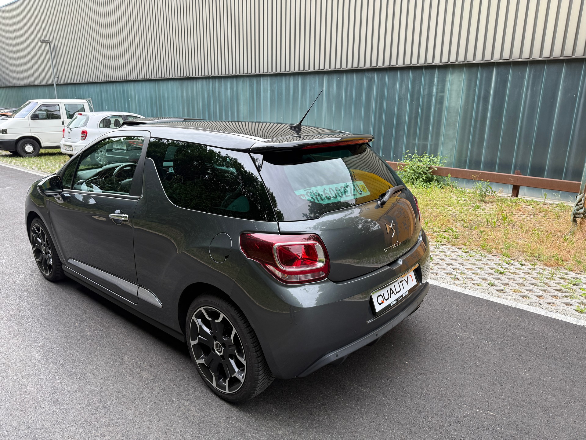 DS AUTOMOBILES DS3 1.6 THP Faubourg Addict-image-4