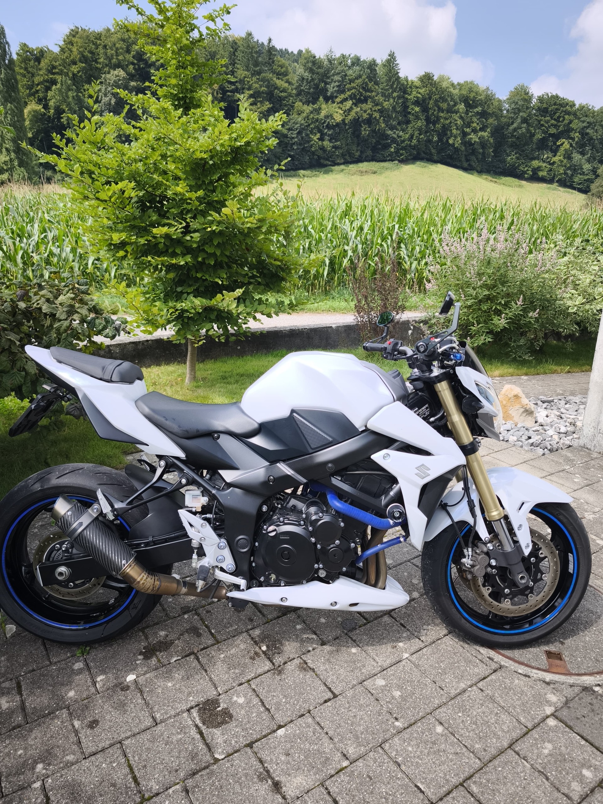 SUZUKI GSR 750 ABS