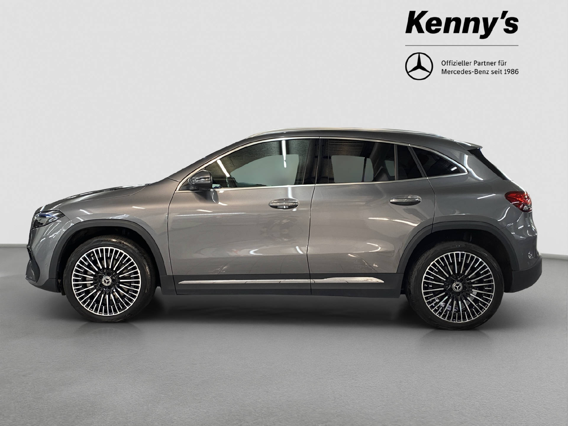 MERCEDES-BENZ EQA 350 Swiss Star AMG Line 4MATIC-image-2