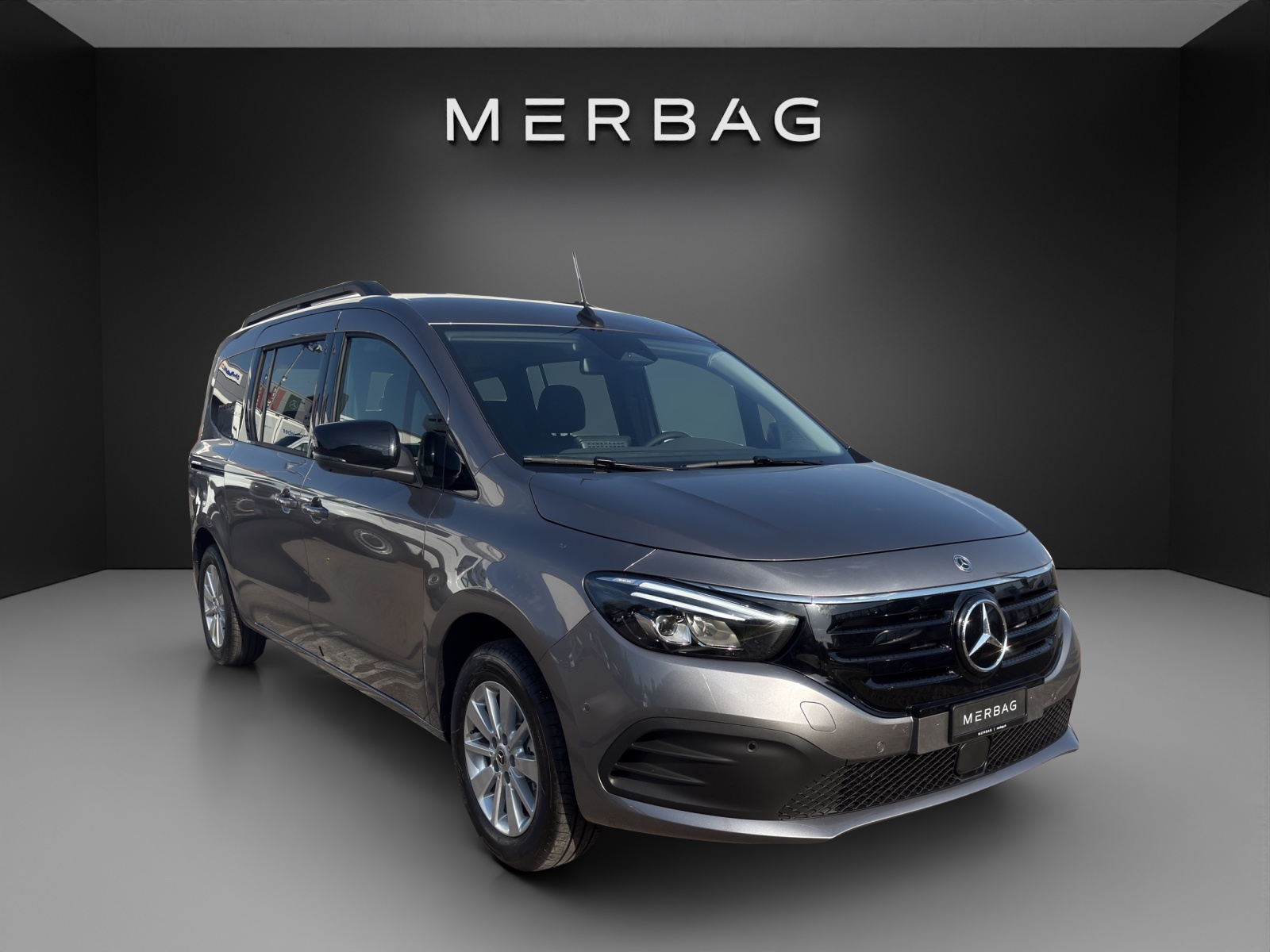 MERCEDES-BENZ EQT 45kWh Premium Plus Lang