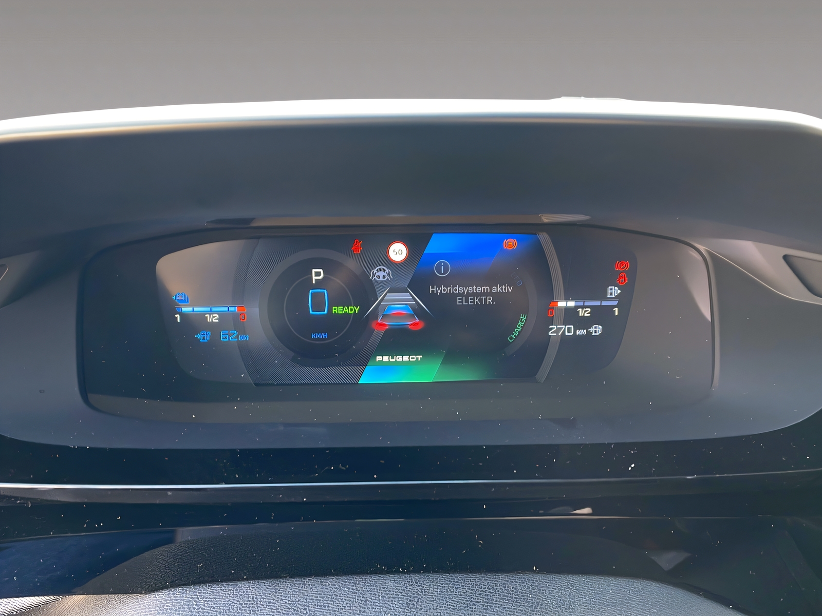 PEUGEOT 308 SW 1.6 PHEV 195 GT-image-11