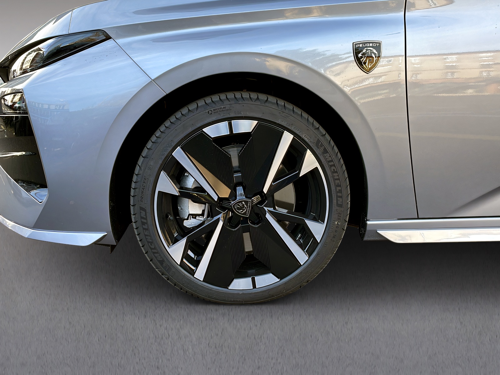 PEUGEOT 308 SW 1.6 PHEV 195 GT-image-18