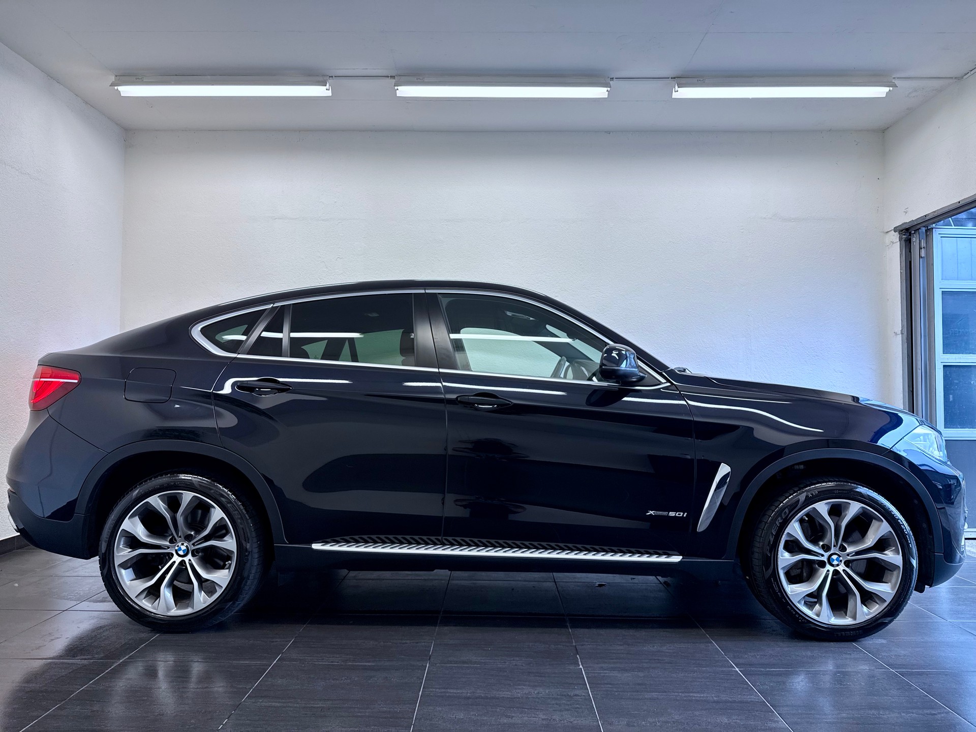 BMW X6 xDrive 50i Steptronic-image-4