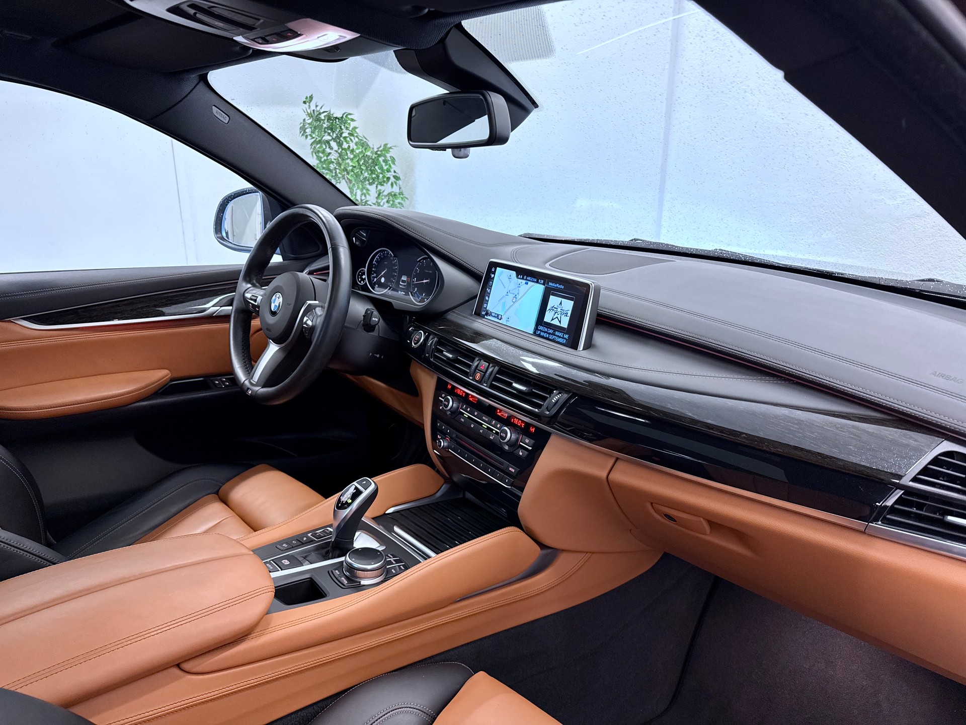 BMW X6 xDrive 50i Steptronic-image-22
