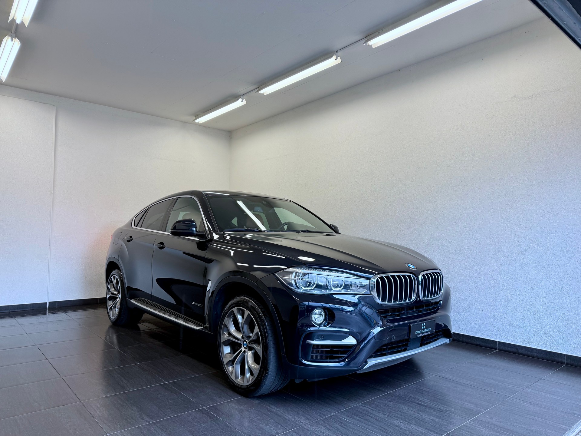 BMW X6 xDrive 50i Steptronic-image-1