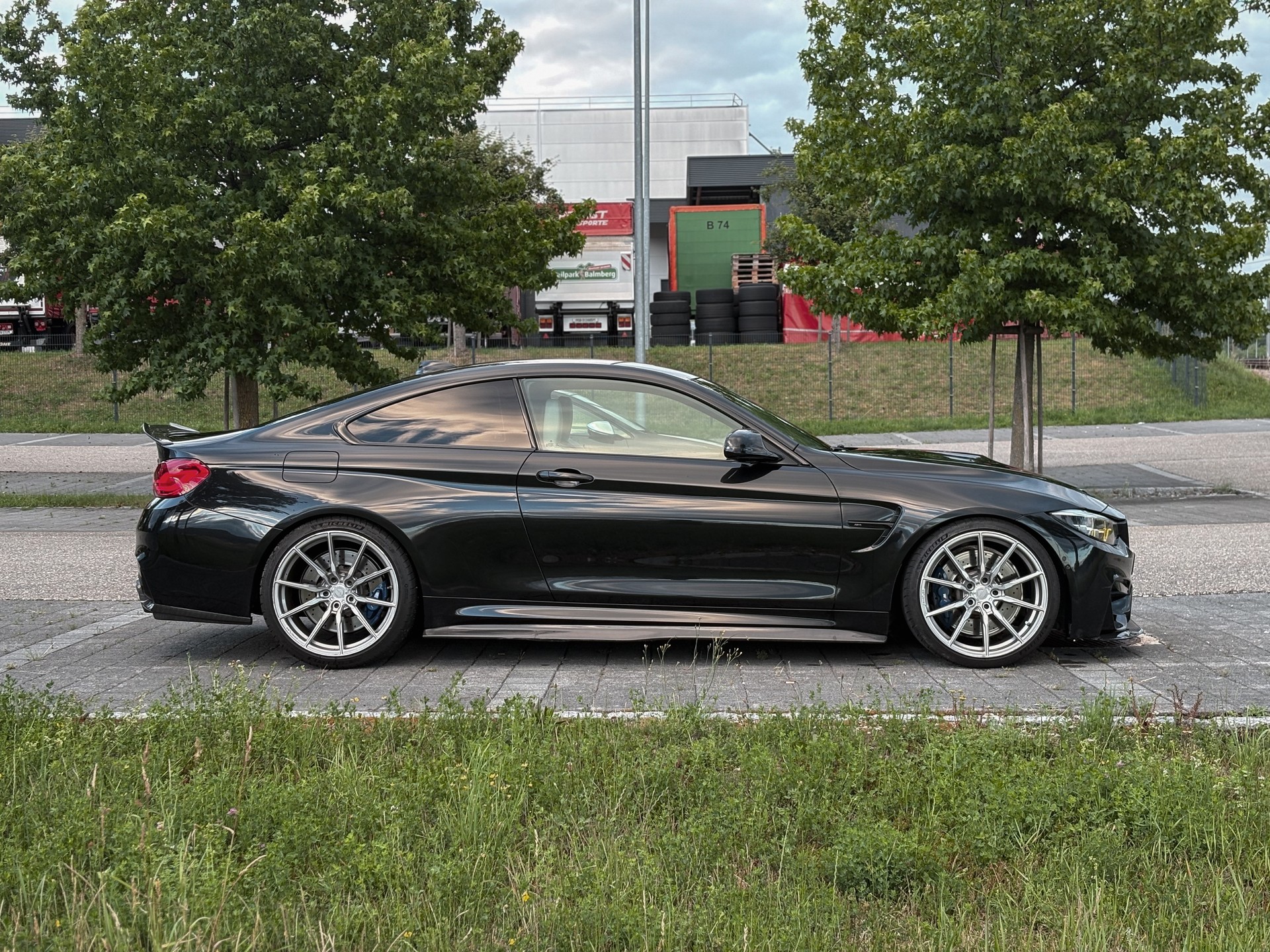 BMW M4 Coupé Competition DKG-image-5