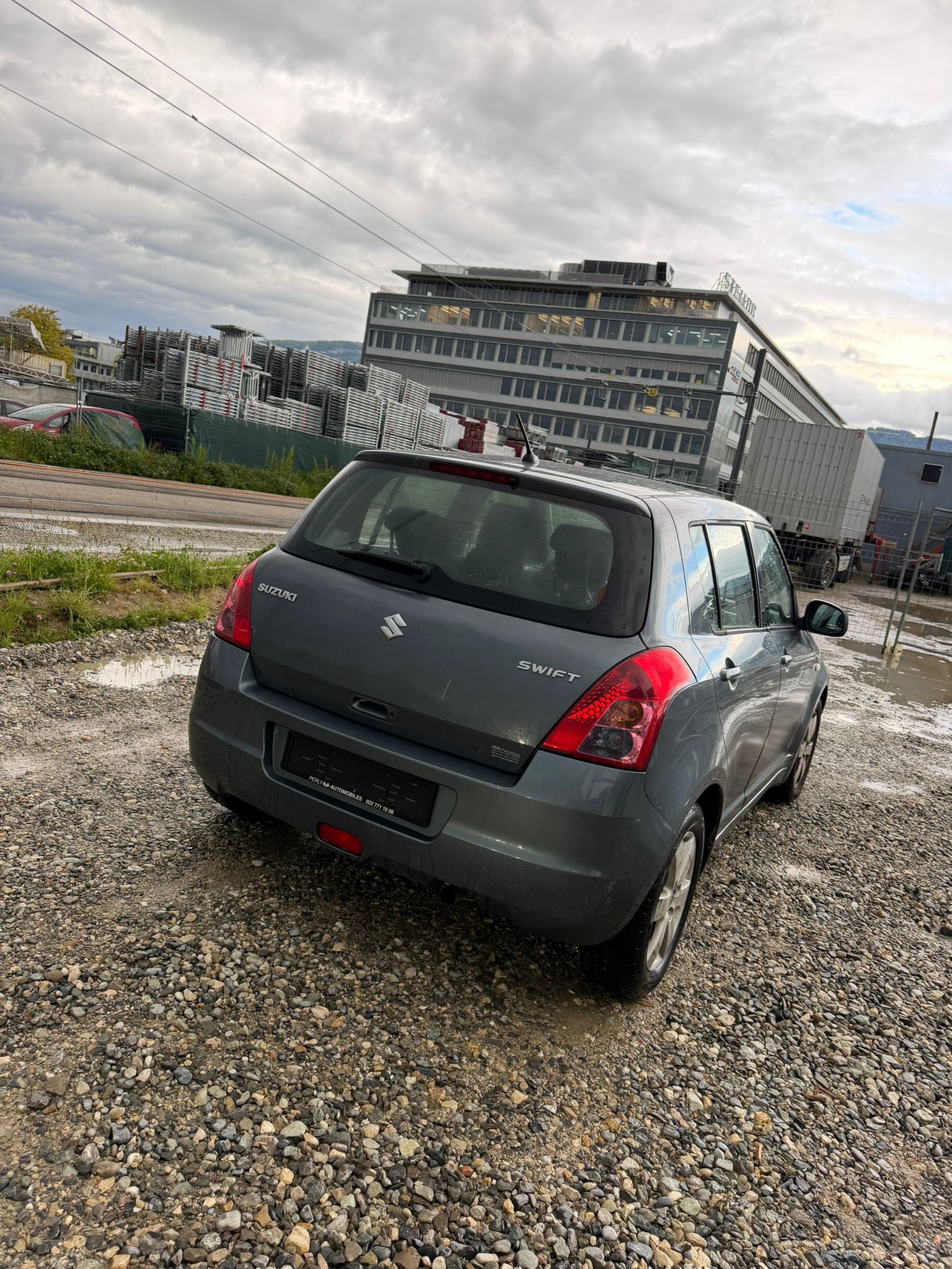 SUZUKI Swift 1.3i 16V GL Top-image-11