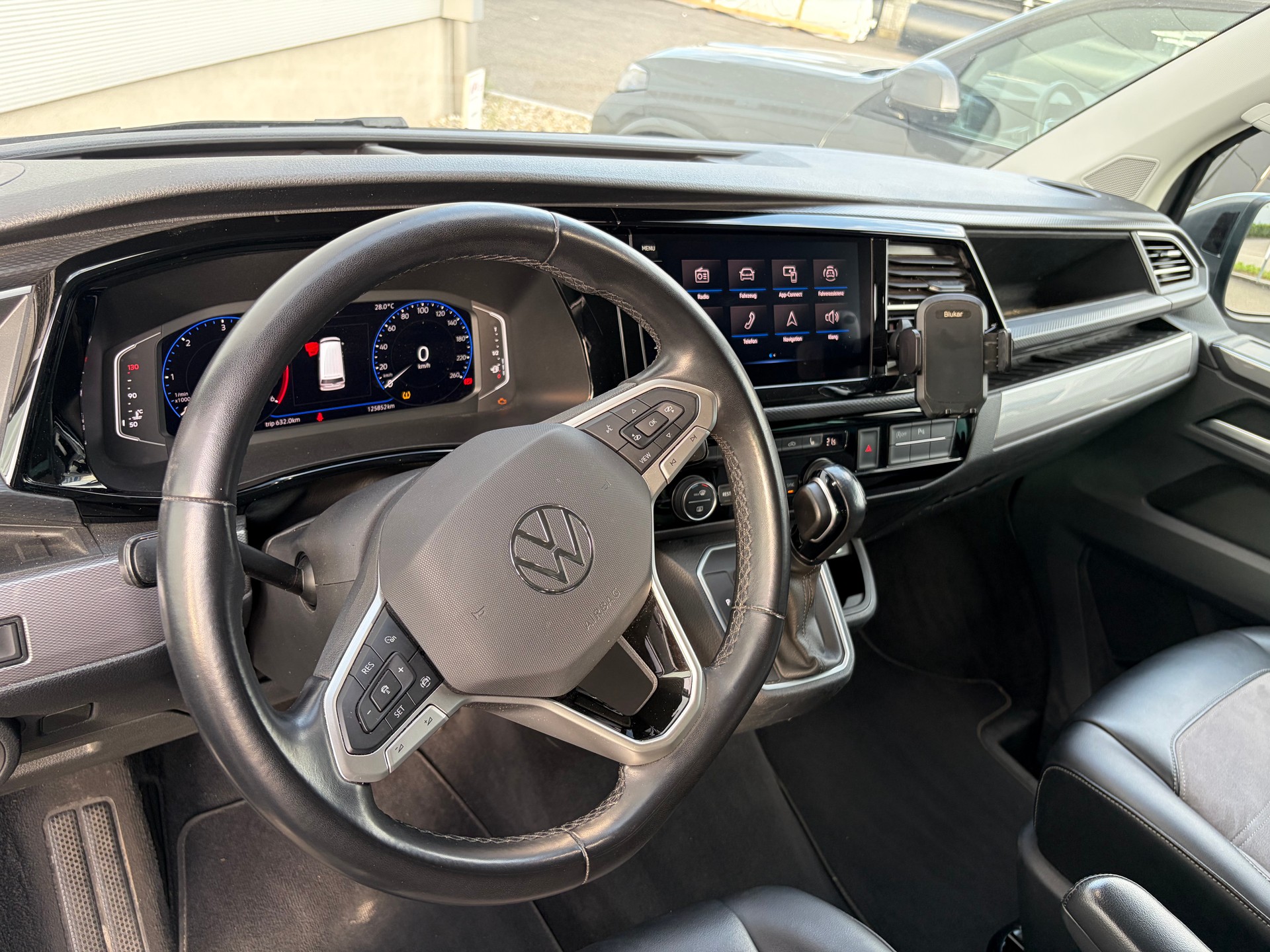 VW 2.0 TDI 204 Generation SIX DSG 4m-image-8