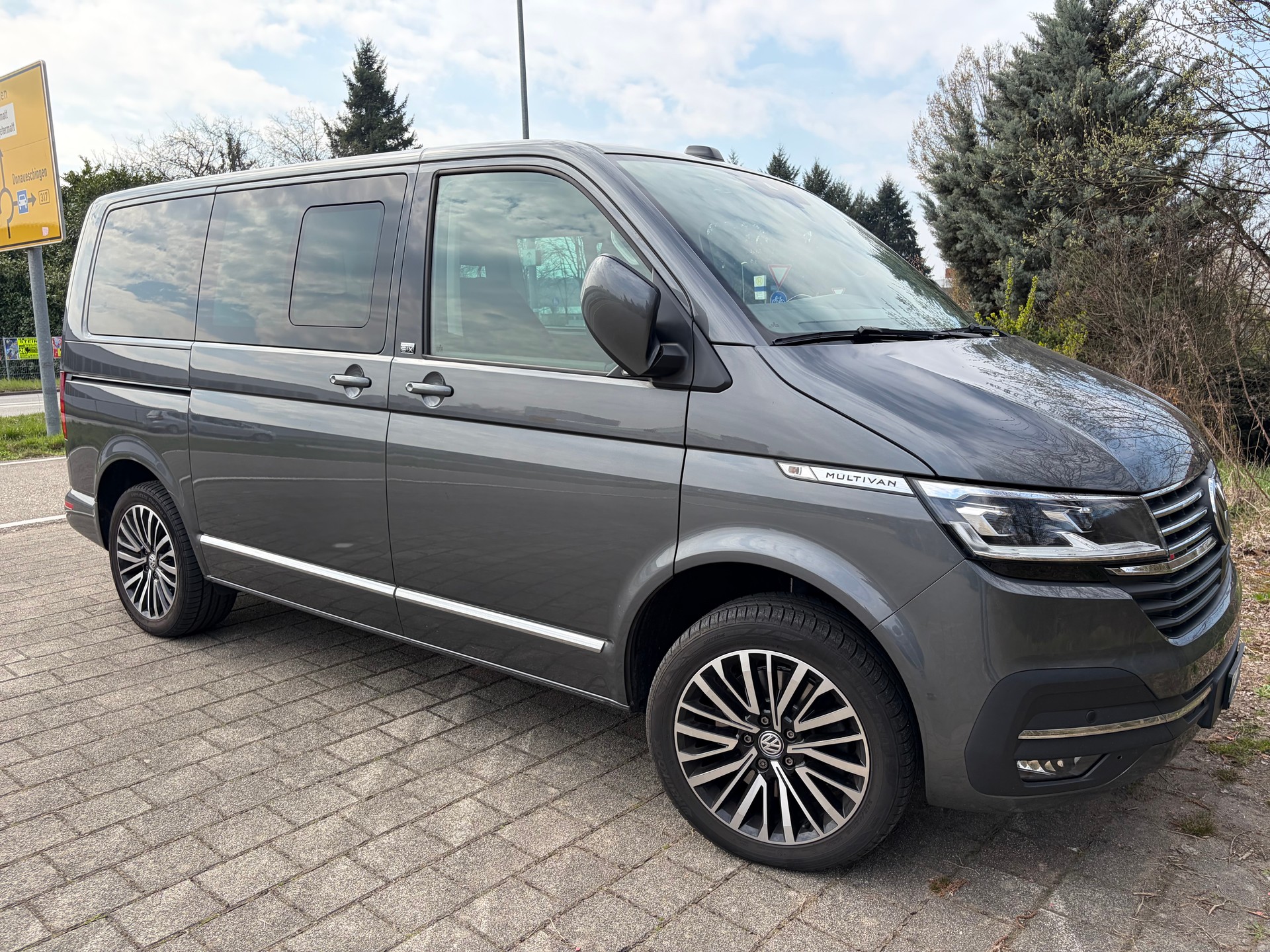 VW 2.0 TDI 204 Generation SIX DSG 4m-image-5