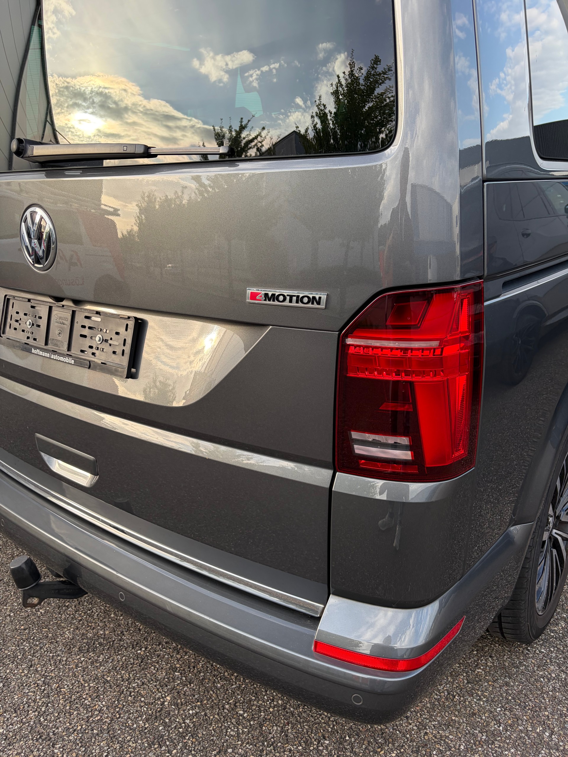 VW 2.0 TDI 204 Generation SIX DSG 4m-image-1