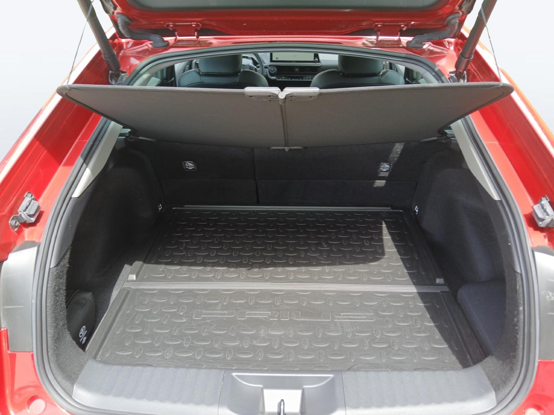 TOYOTA Prius 2.0 Plug-In-Hybrid Premium-image-10