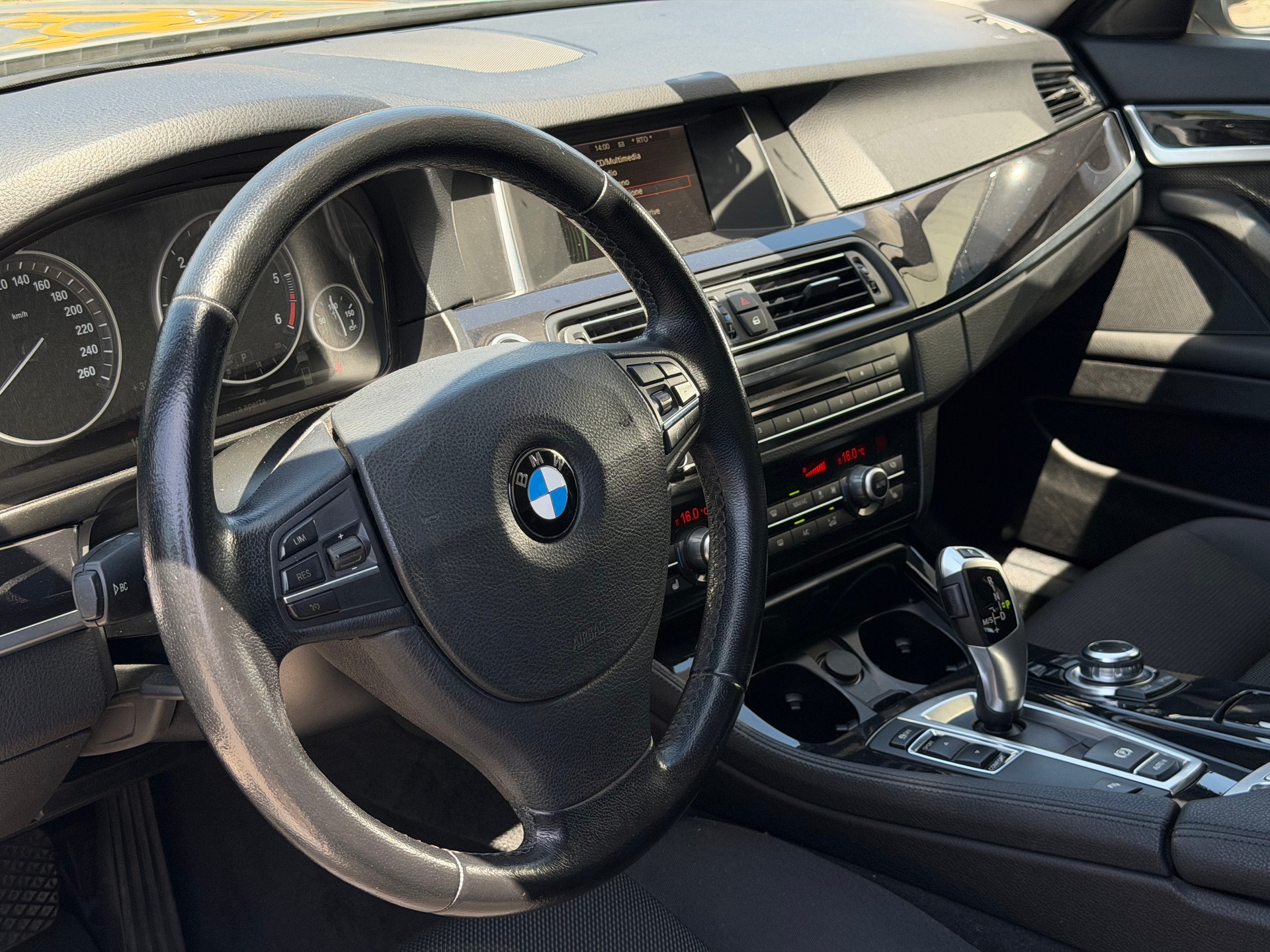 BMW 520d Touring Steptronic-image-8